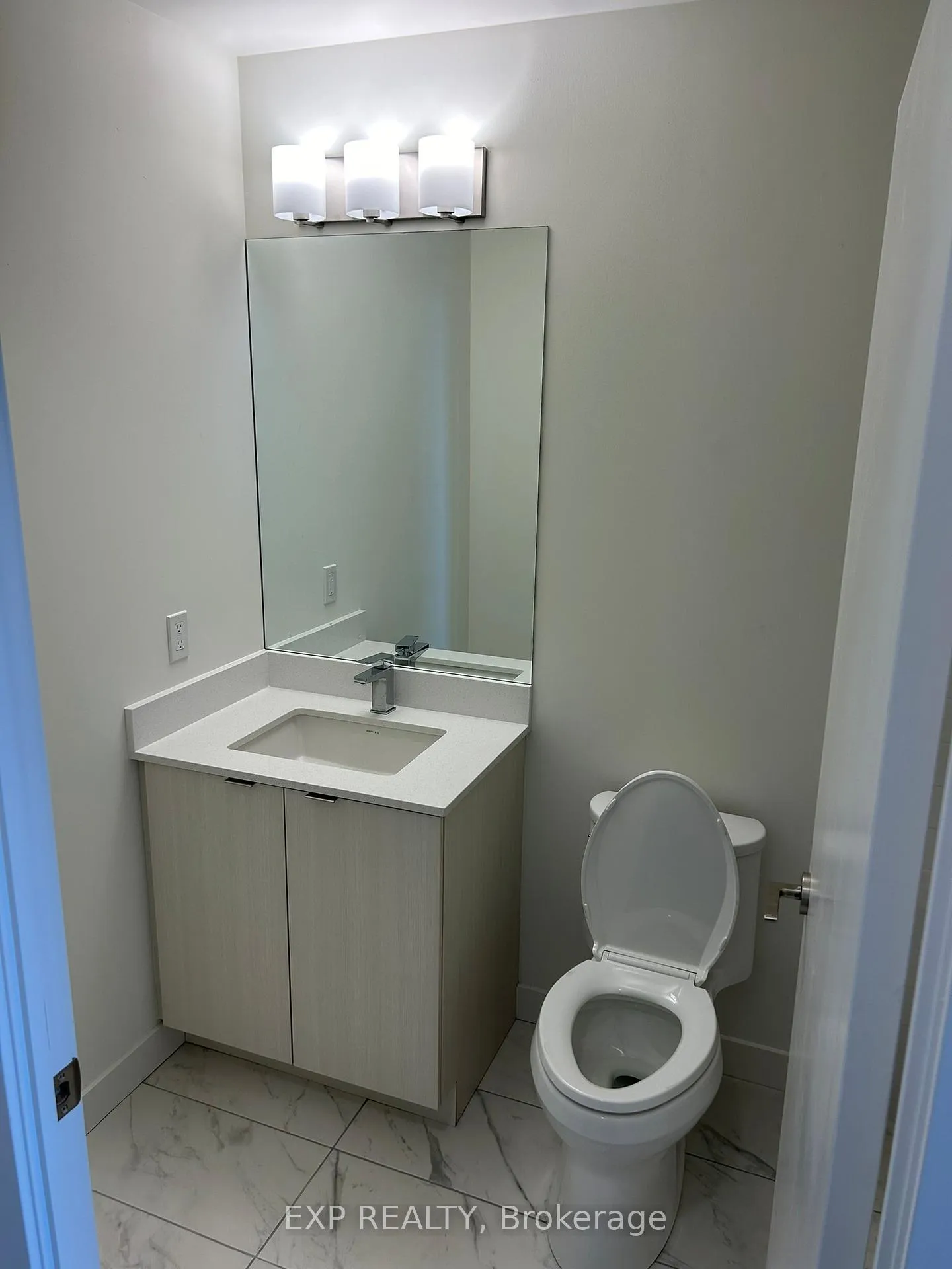 Photo 10 of Unit 209, 859 The Queensway, Etobicoke, Stonegate-Queensway — HOMEH