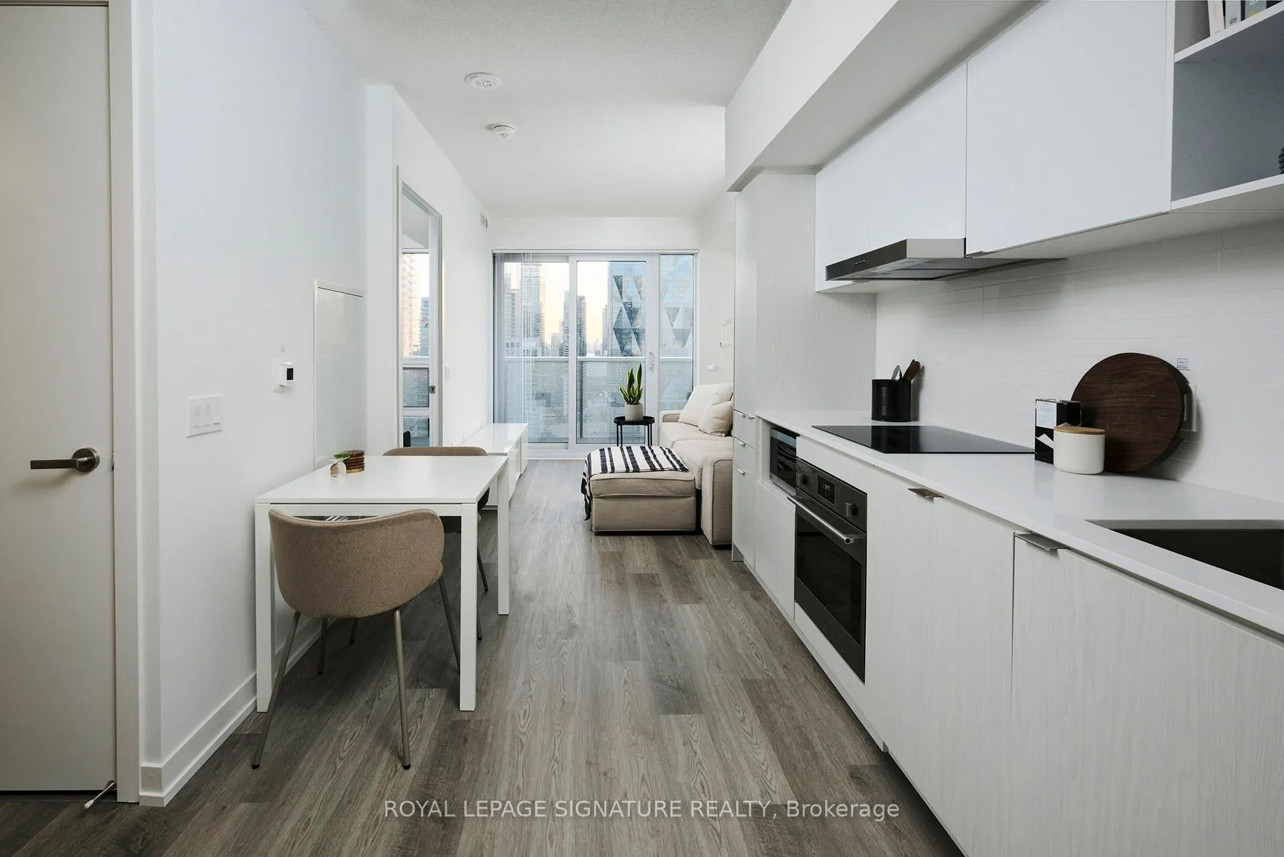Photo 2 of Unit 4315, 55 Cooper Street, Toronto, Waterfront Communities — HOMEH