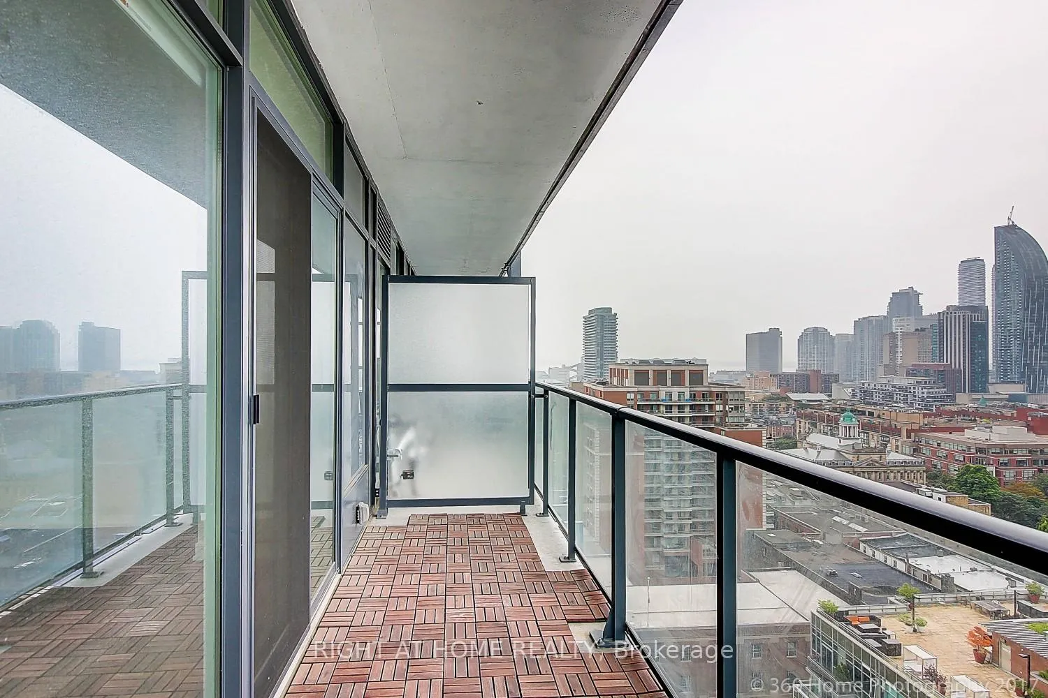 Photo 17 of Unit 1713, 105 George Street, Toronto, Moss Park — HOMEH