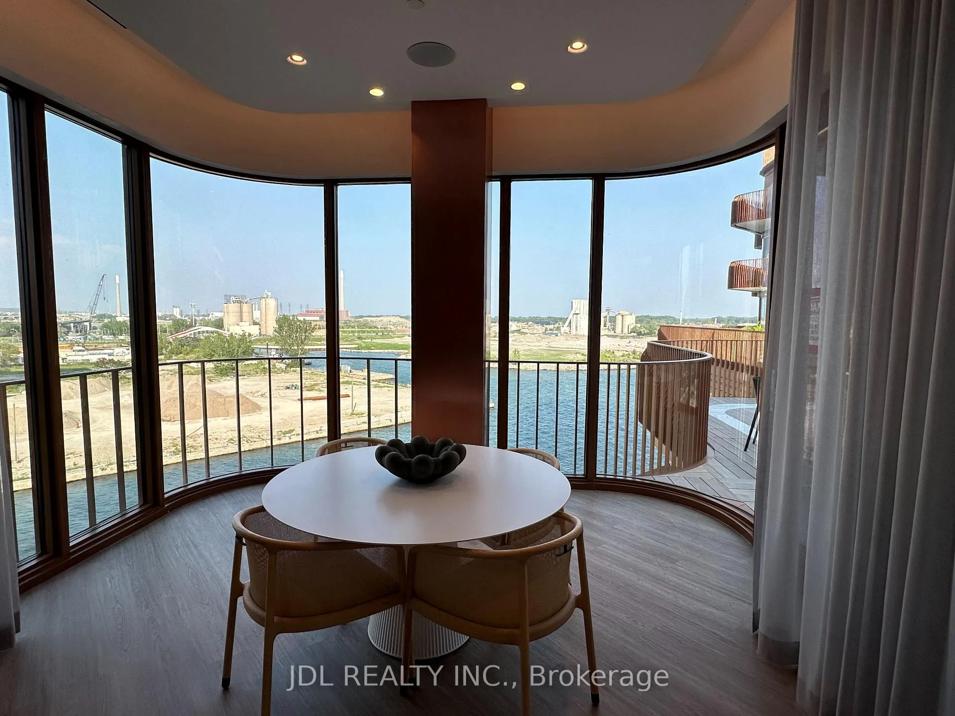 Photo 15 of Unit 625, 155 Merchants' Wharf, Toronto, Waterfront Communities — HOMEH