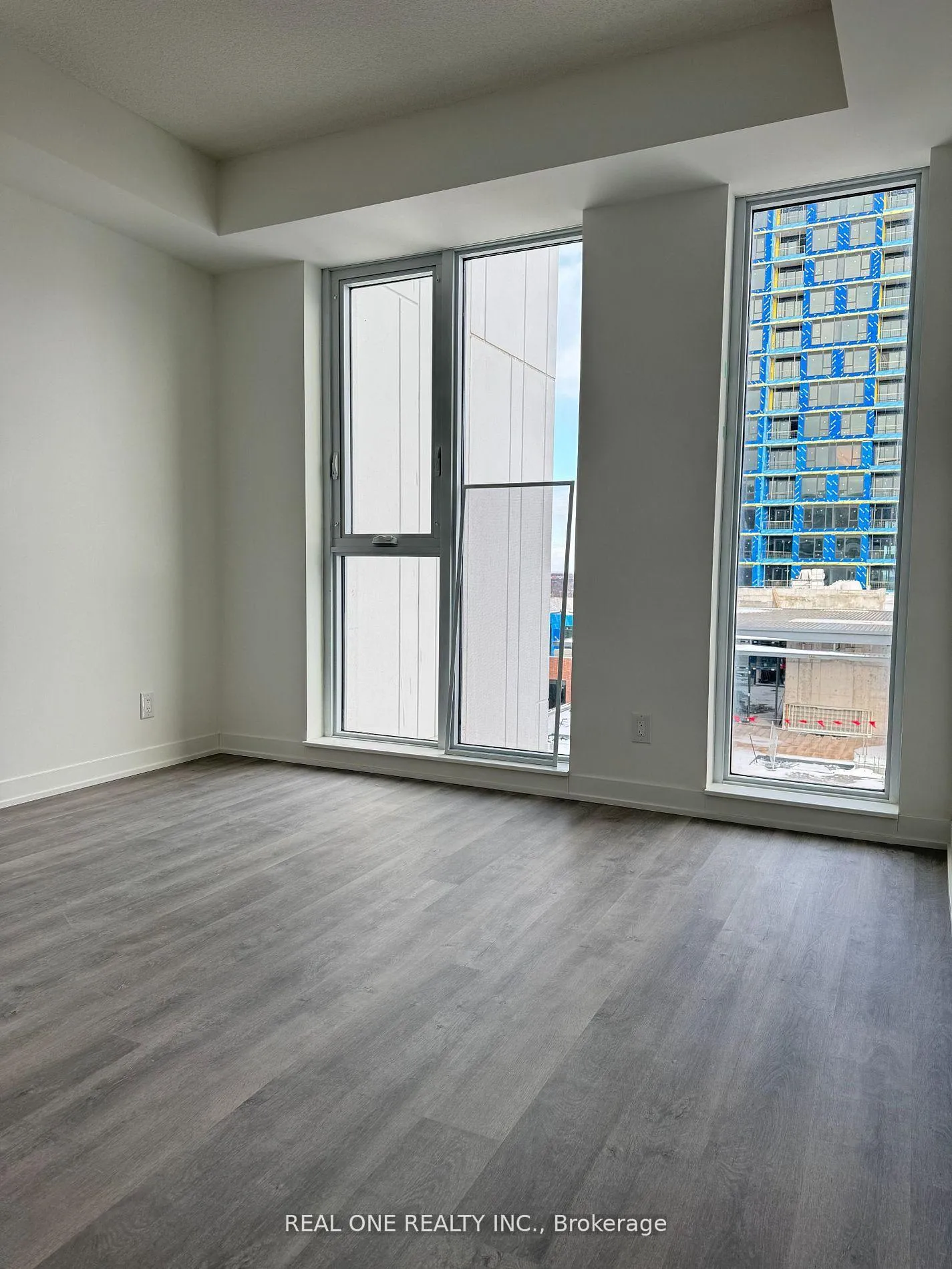 Photo 8 of Unit 1311, 8119 Birchmount Road, Markham, Unionville — HOMEH