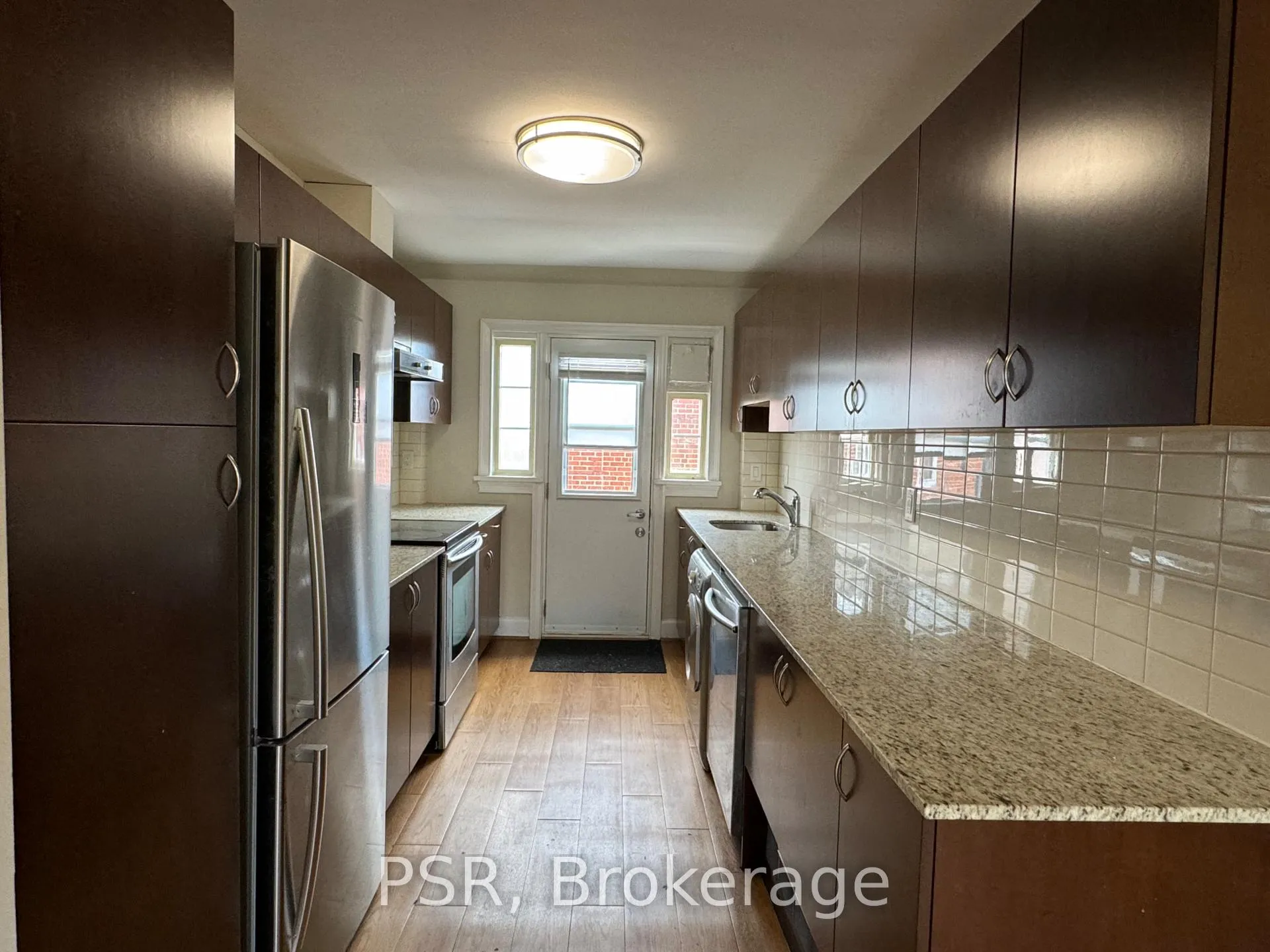 Photo 5 of Unit 2U, 5 Airdrie Road, Toronto, Leaside — HOMEH