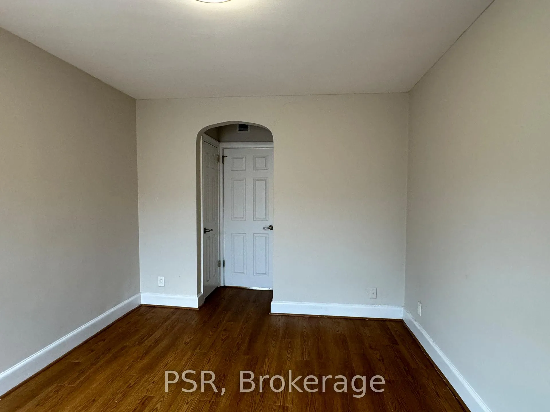 Photo 11 of Unit 2U, 5 Airdrie Road, Toronto, Leaside — HOMEH