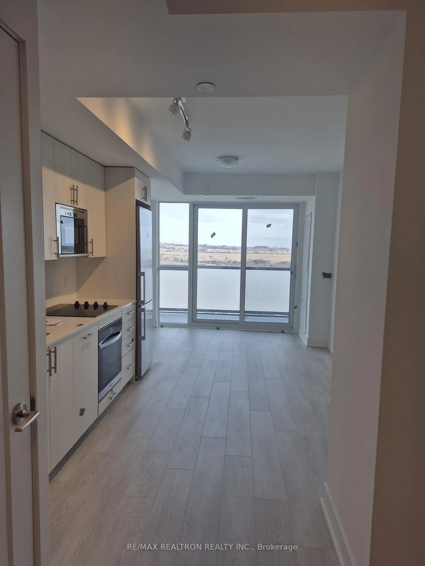 Photo 6 of Unit 1821, 2545 Simcoe Street N, Oshawa, Windfields — HOMEH
