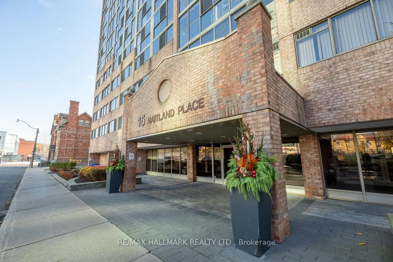Photo 1 of Unit 905, 15 Maitland Place, Toronto, Cabbagetown-South St. James Town — HOMEH