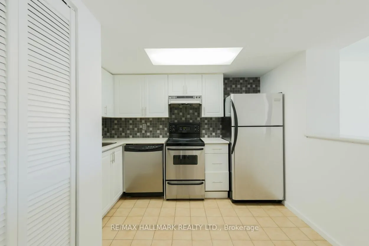 Photo 2 of Unit 905, 15 Maitland Place, Toronto, Cabbagetown-South St. James Town — HOMEH