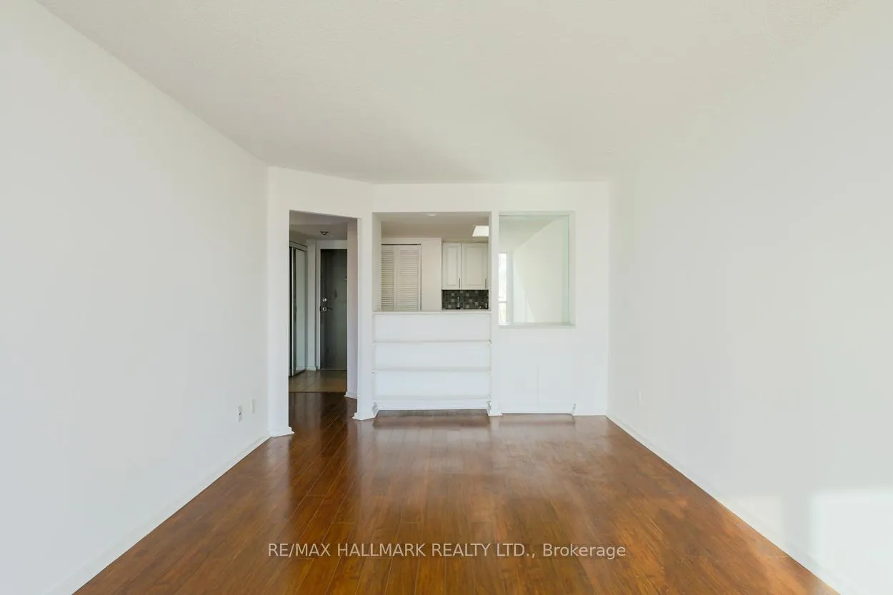 Photo 5 of Unit 905, 15 Maitland Place, Toronto, Cabbagetown-South St. James Town — HOMEH