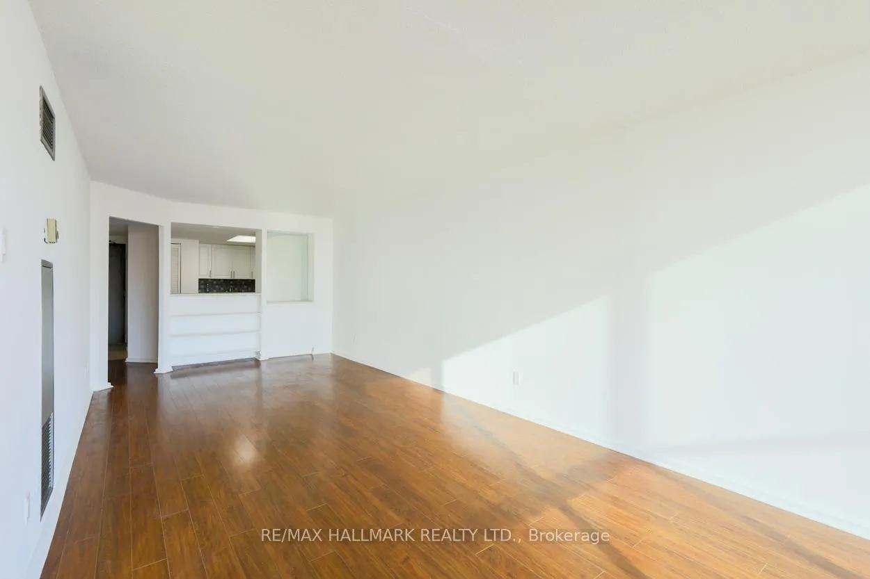 Photo 6 of Unit 905, 15 Maitland Place, Toronto, Cabbagetown-South St. James Town — HOMEH