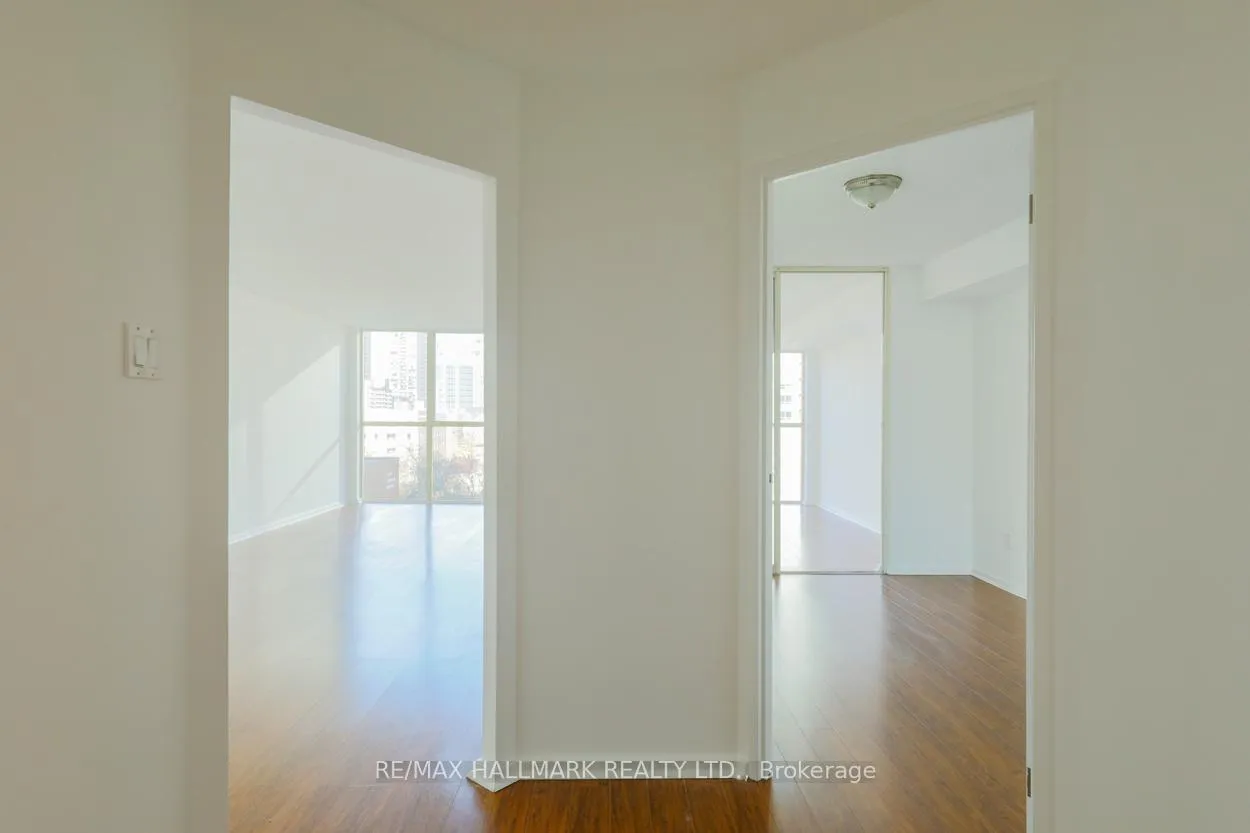 Photo 8 of Unit 905, 15 Maitland Place, Toronto, Cabbagetown-South St. James Town — HOMEH