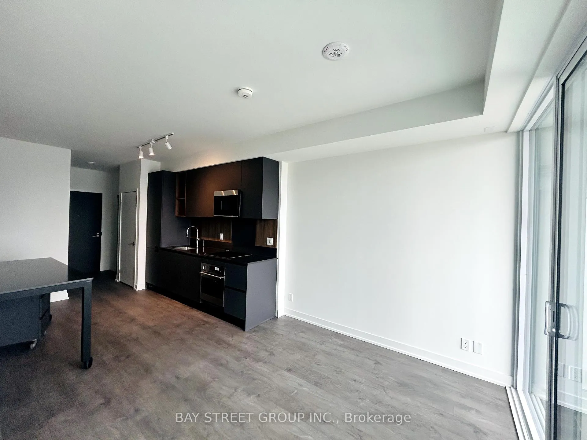Photo 8 of Unit 1610, 39 Mary Street, Barrie, City Centre — HOMEH