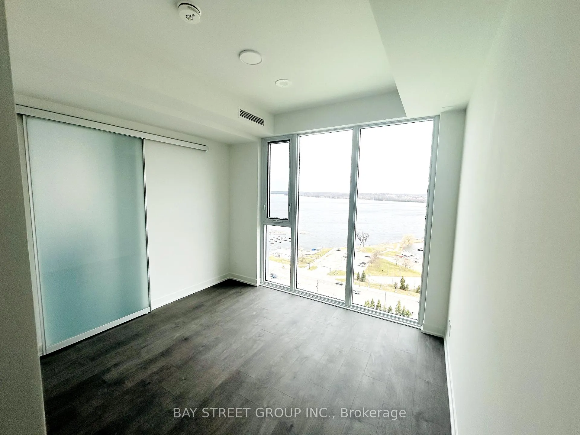 Photo 12 of Unit 1610, 39 Mary Street, Barrie, City Centre — HOMEH