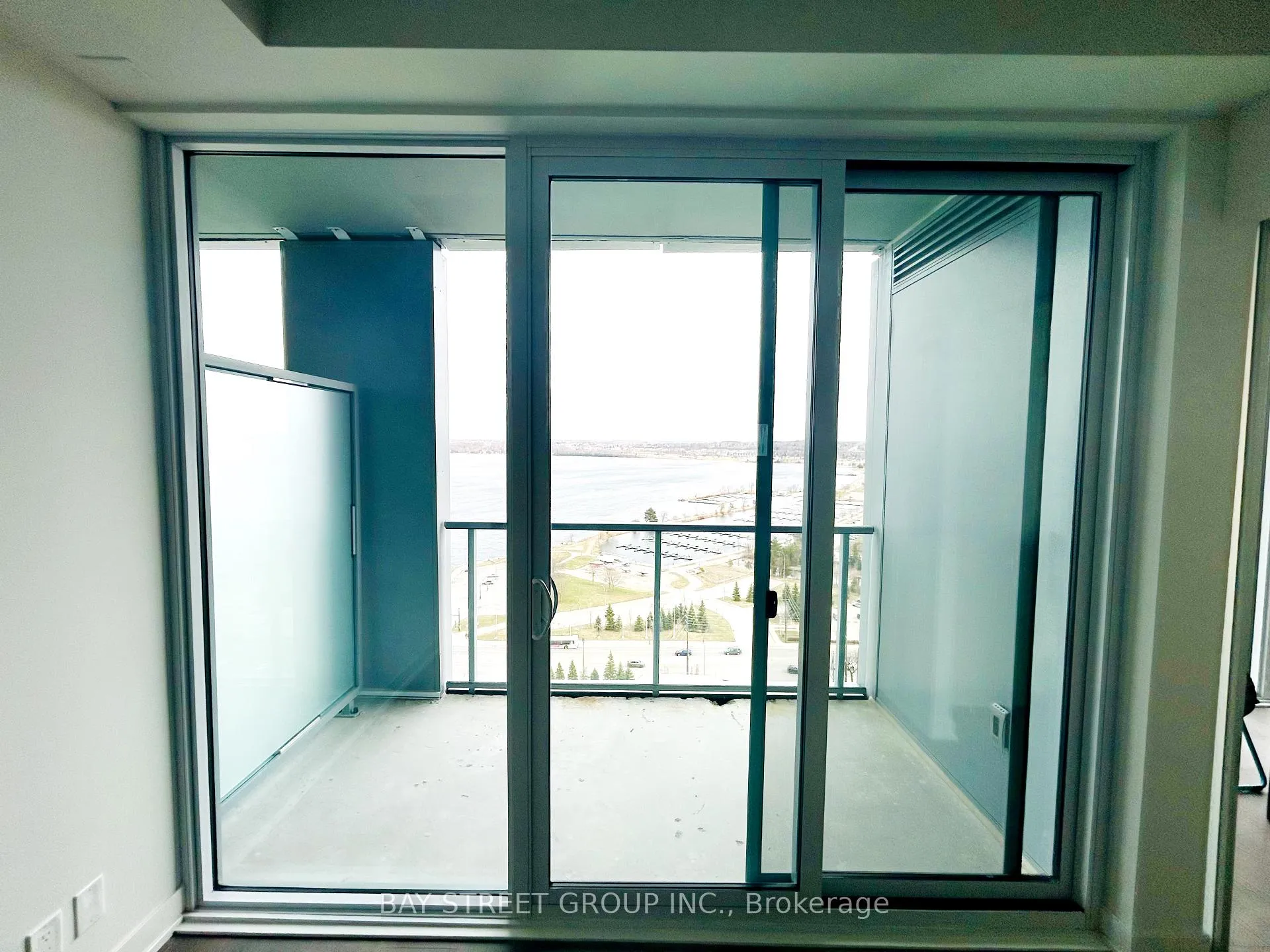 Photo 14 of Unit 1610, 39 Mary Street, Barrie, City Centre — HOMEH