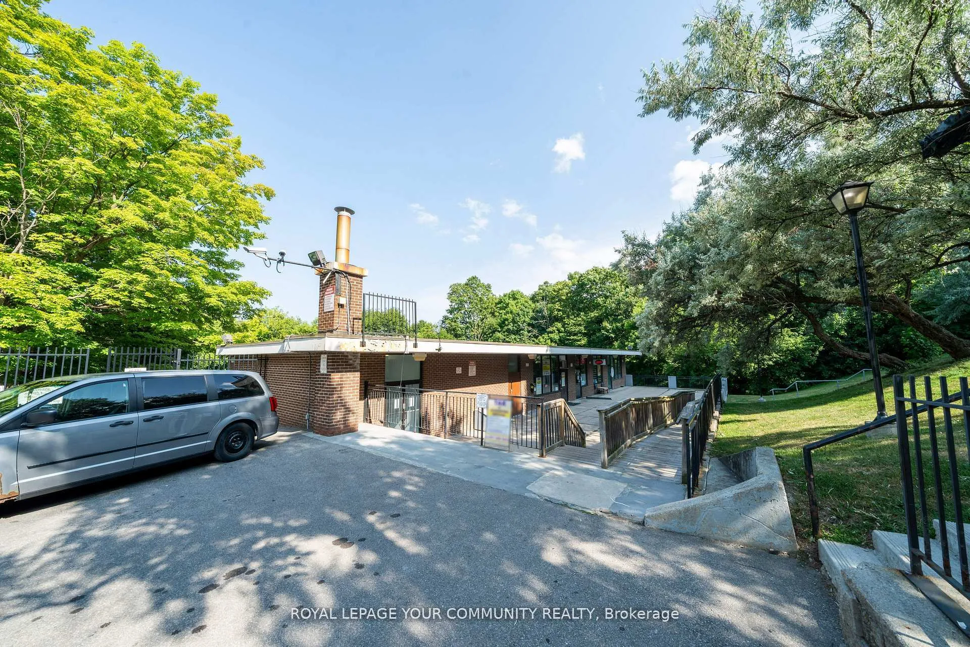 Photo 44 of Unit 1218, 20 Edgecliff Golfway, Toronto, Flemingdon Park — HOMEH