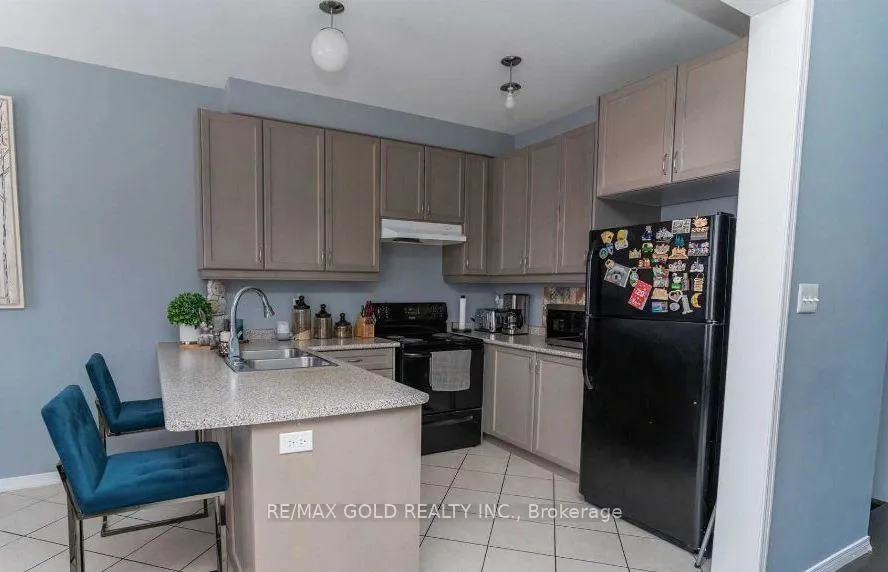 Photo 7 of 91 Templehill Road, Brampton, Sandringham-Wellington — HOMEH