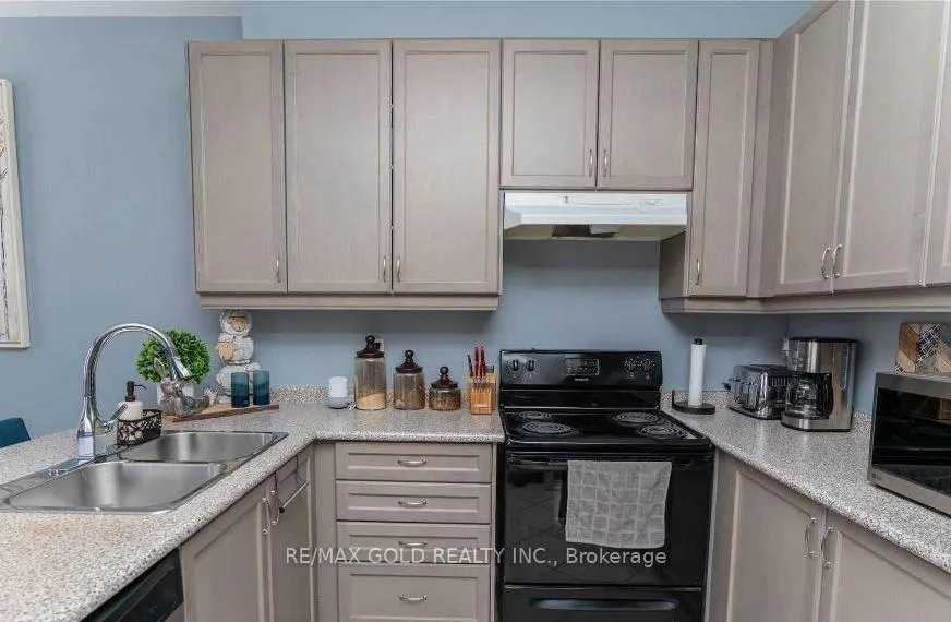 Photo 8 of 91 Templehill Road, Brampton, Sandringham-Wellington — HOMEH