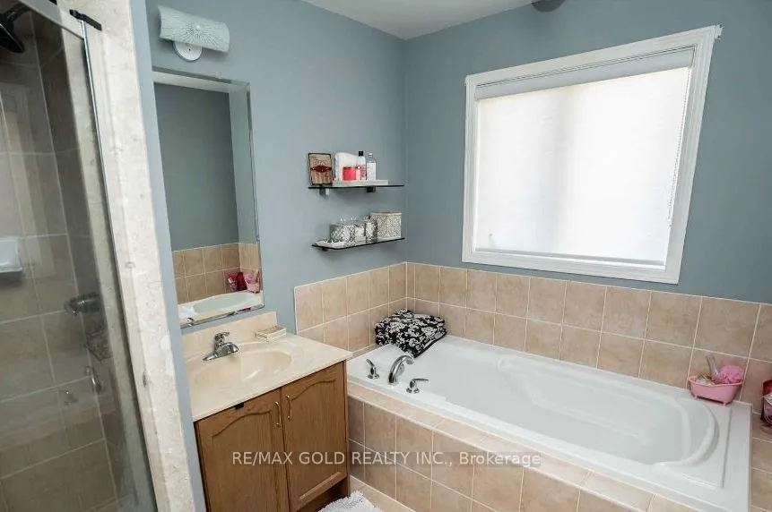 Photo 13 of 91 Templehill Road, Brampton, Sandringham-Wellington — HOMEH