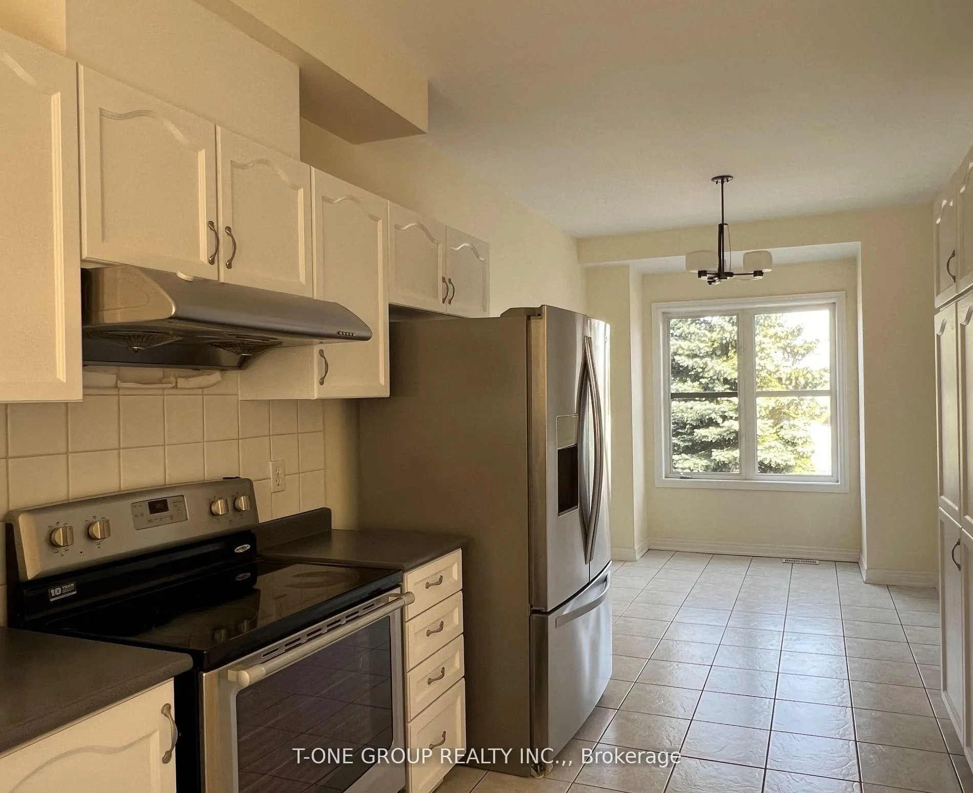 Photo 2 of 14 Asalin Way, Markham, Buttonville — HOMEH