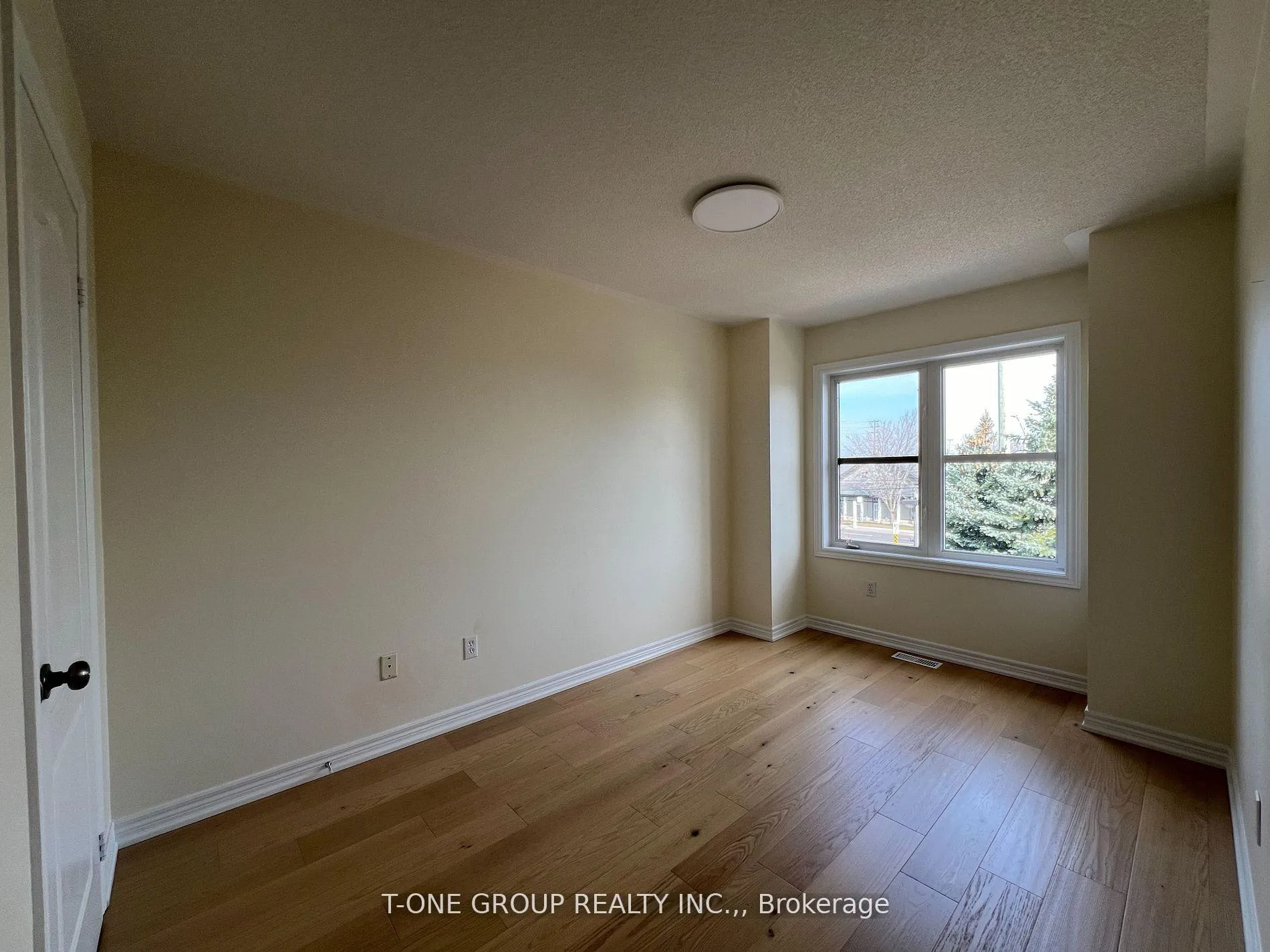 Photo 9 of 14 Asalin Way, Markham, Buttonville — HOMEH