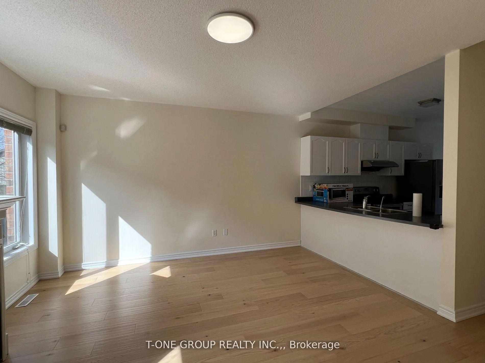 Photo 10 of 14 Asalin Way, Markham, Buttonville — HOMEH