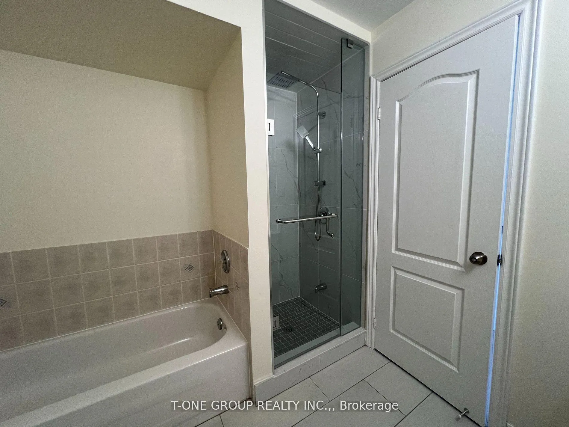 Photo 14 of 14 Asalin Way, Markham, Buttonville — HOMEH
