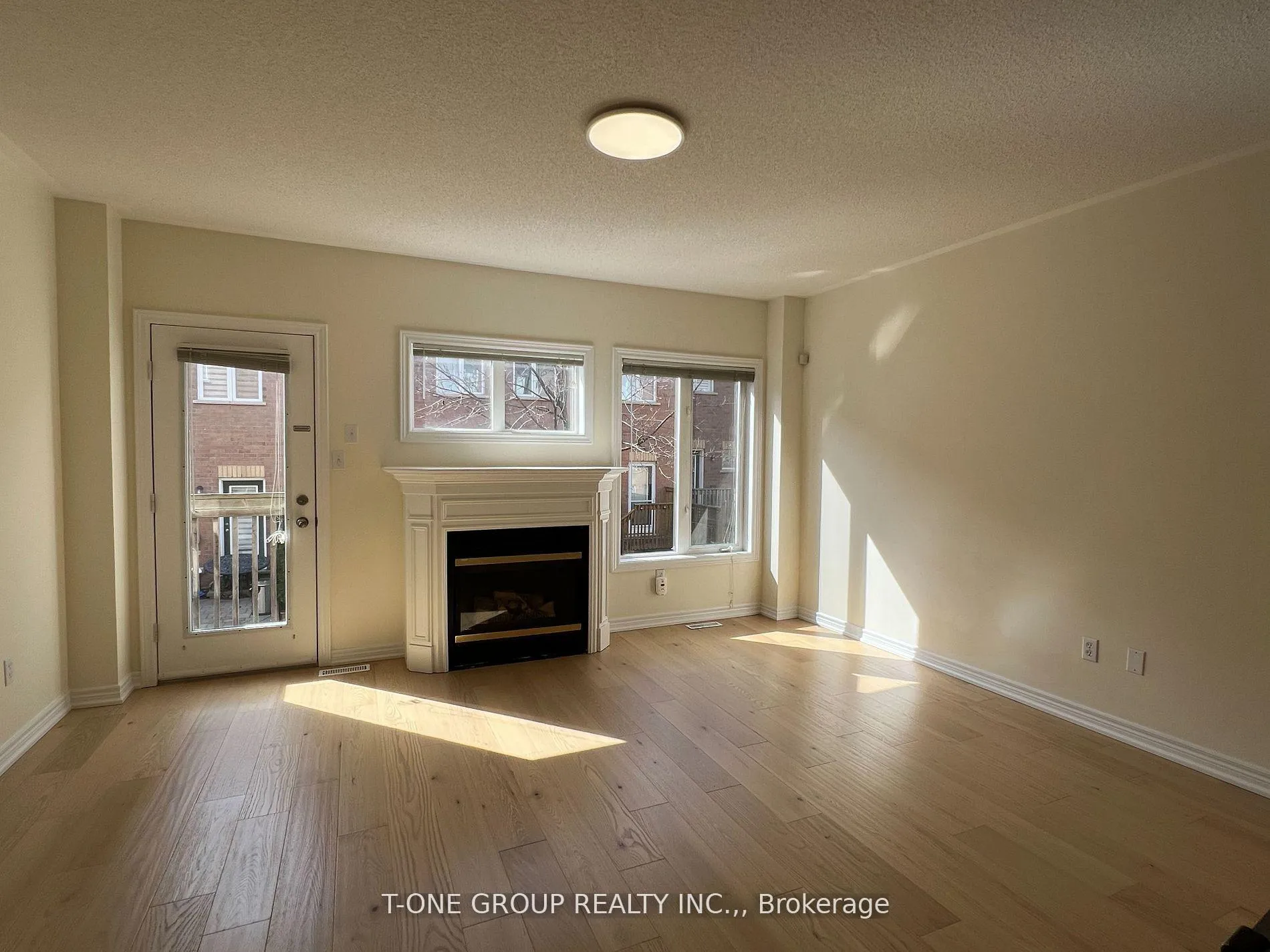 Photo 15 of 14 Asalin Way, Markham, Buttonville — HOMEH
