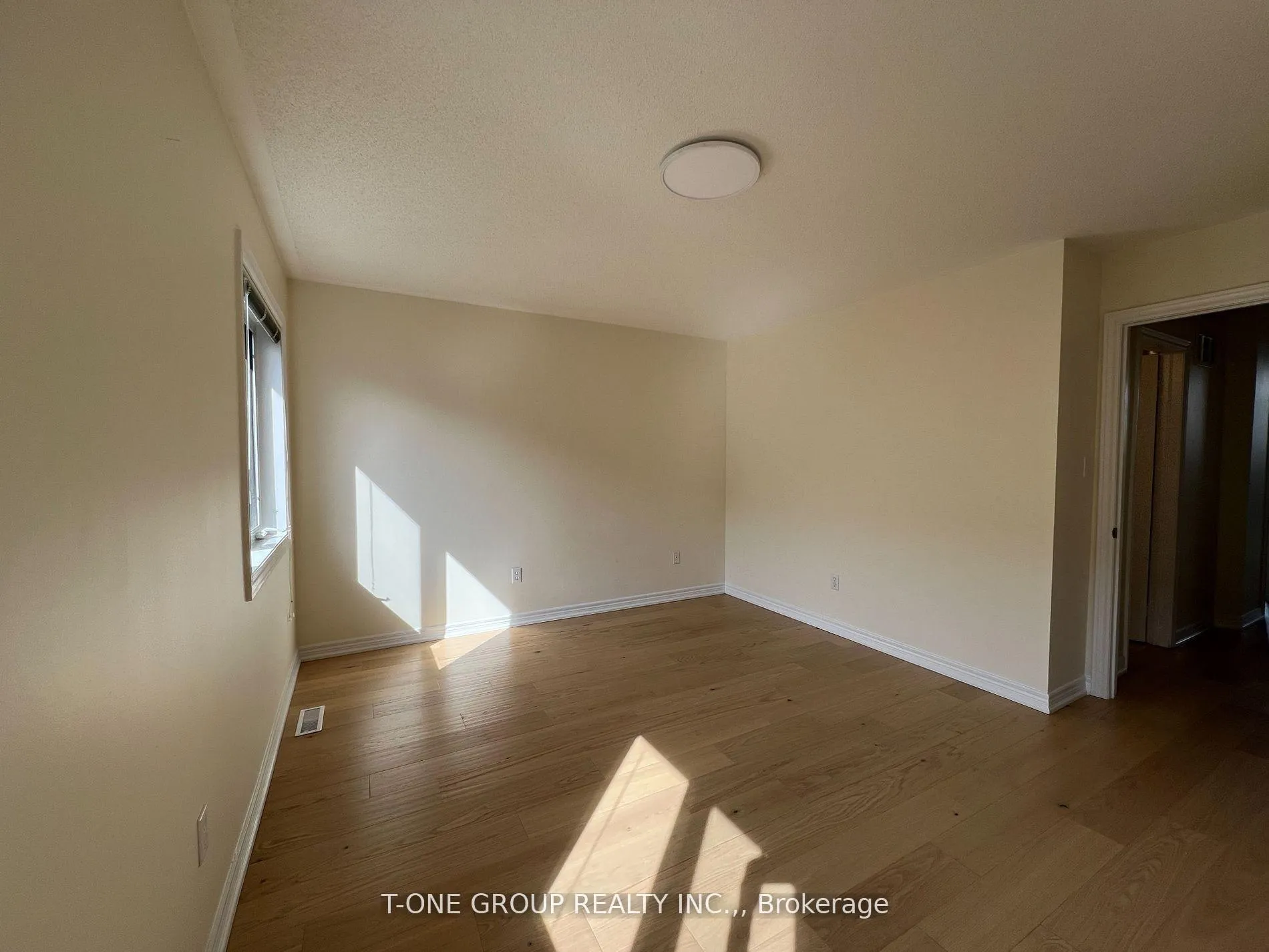 Photo 16 of 14 Asalin Way, Markham, Buttonville — HOMEH