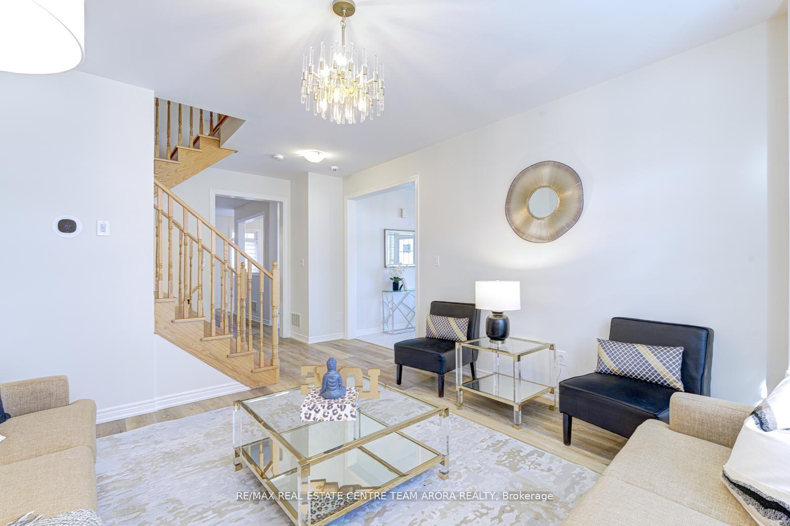 Photo 9 of 29 Novice Drive, Brampton, Northwest Brampton — HOMEH