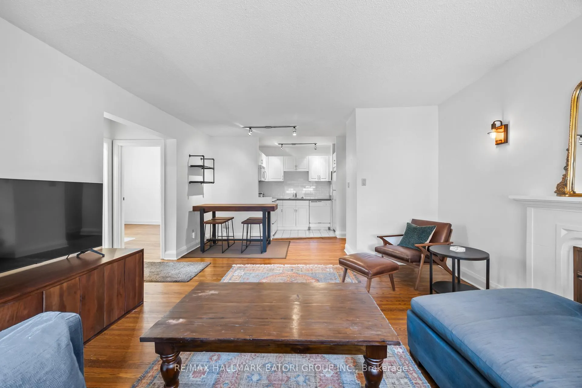 Photo 2 of Unit 205, 35 Raglan Avenue, Toronto, Humewood-Cedarvale — HOMEH