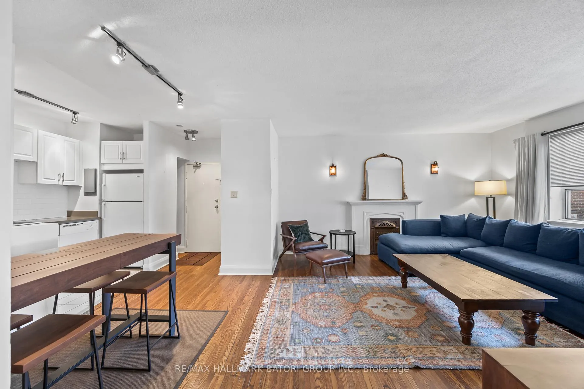 Photo 3 of Unit 205, 35 Raglan Avenue, Toronto, Humewood-Cedarvale — HOMEH