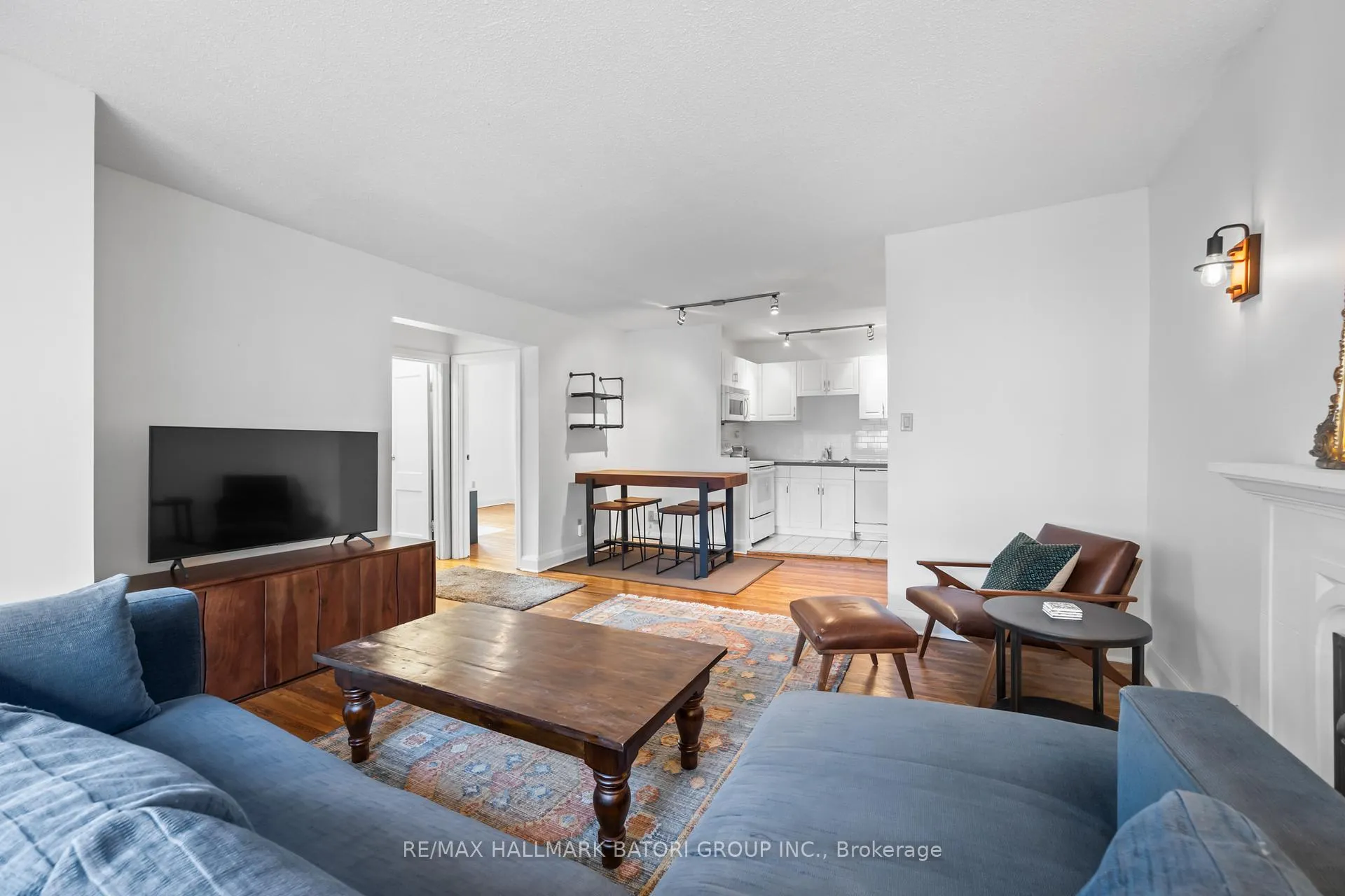 Photo 4 of Unit 205, 35 Raglan Avenue, Toronto, Humewood-Cedarvale — HOMEH