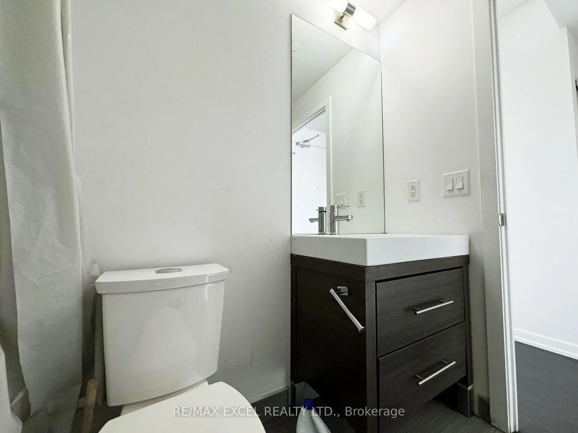 Photo 10 of Unit 2209, 66 Forest Manor Road, North York, Henry Farm — HOMEH