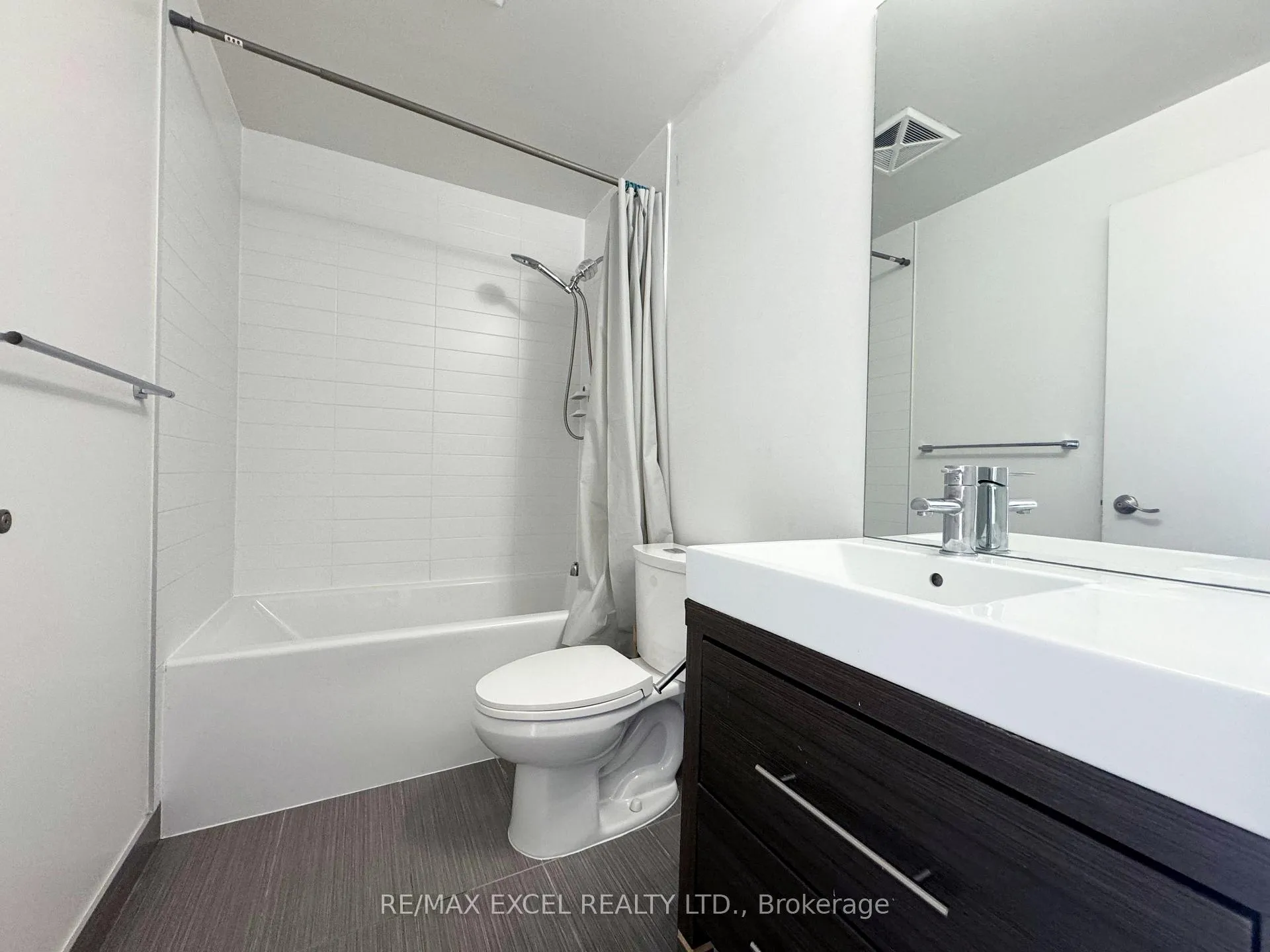 Photo 11 of Unit 2209, 66 Forest Manor Road, North York, Henry Farm — HOMEH