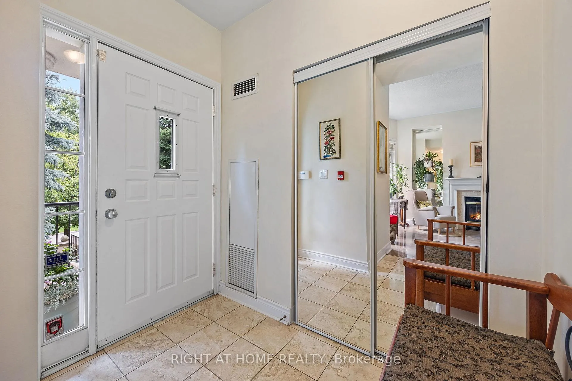 Photo 6 of Unit TH15, 8 Rean Drive, North York, Bayview Village — HOMEH