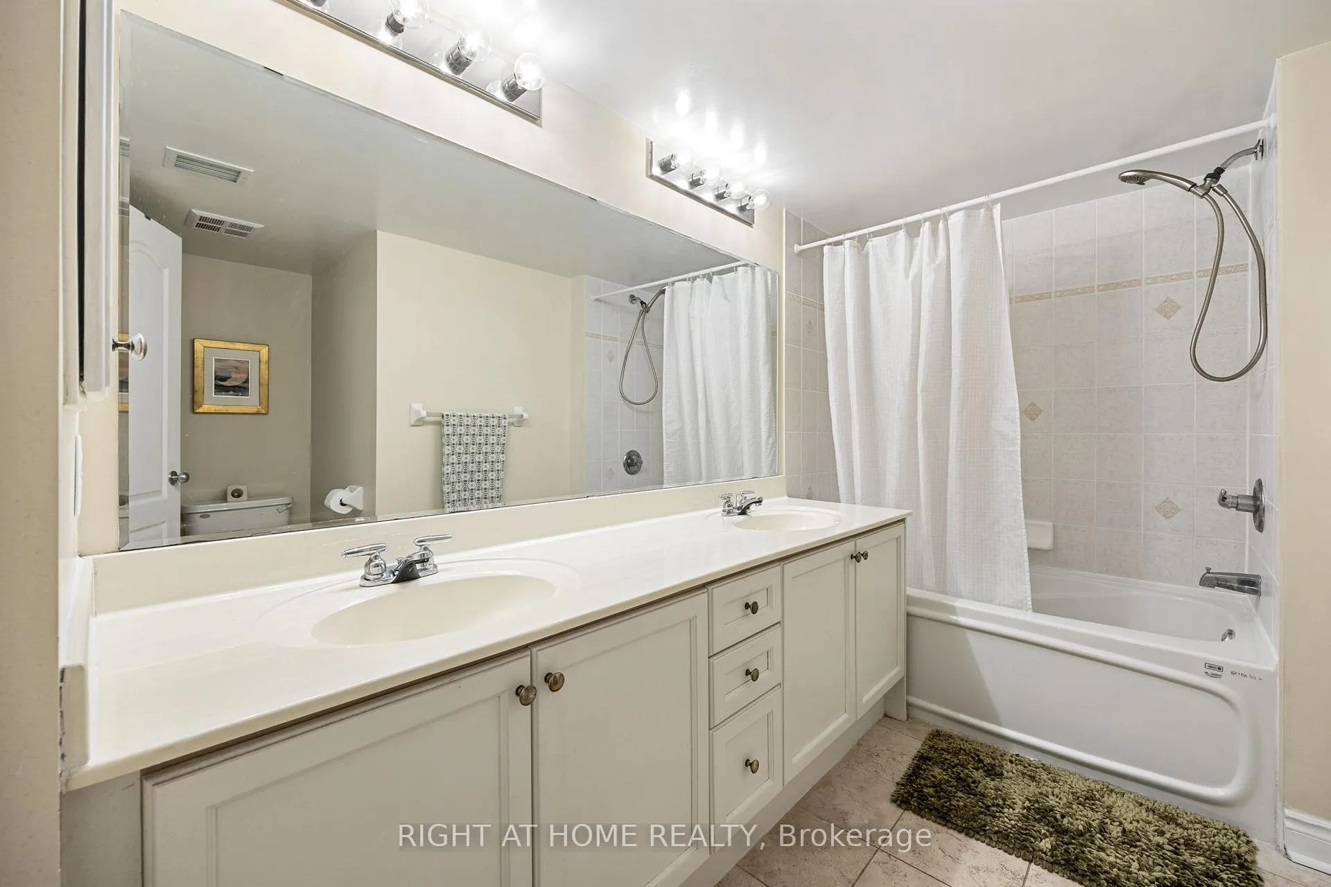 Photo 17 of Unit TH15, 8 Rean Drive, North York, Bayview Village — HOMEH