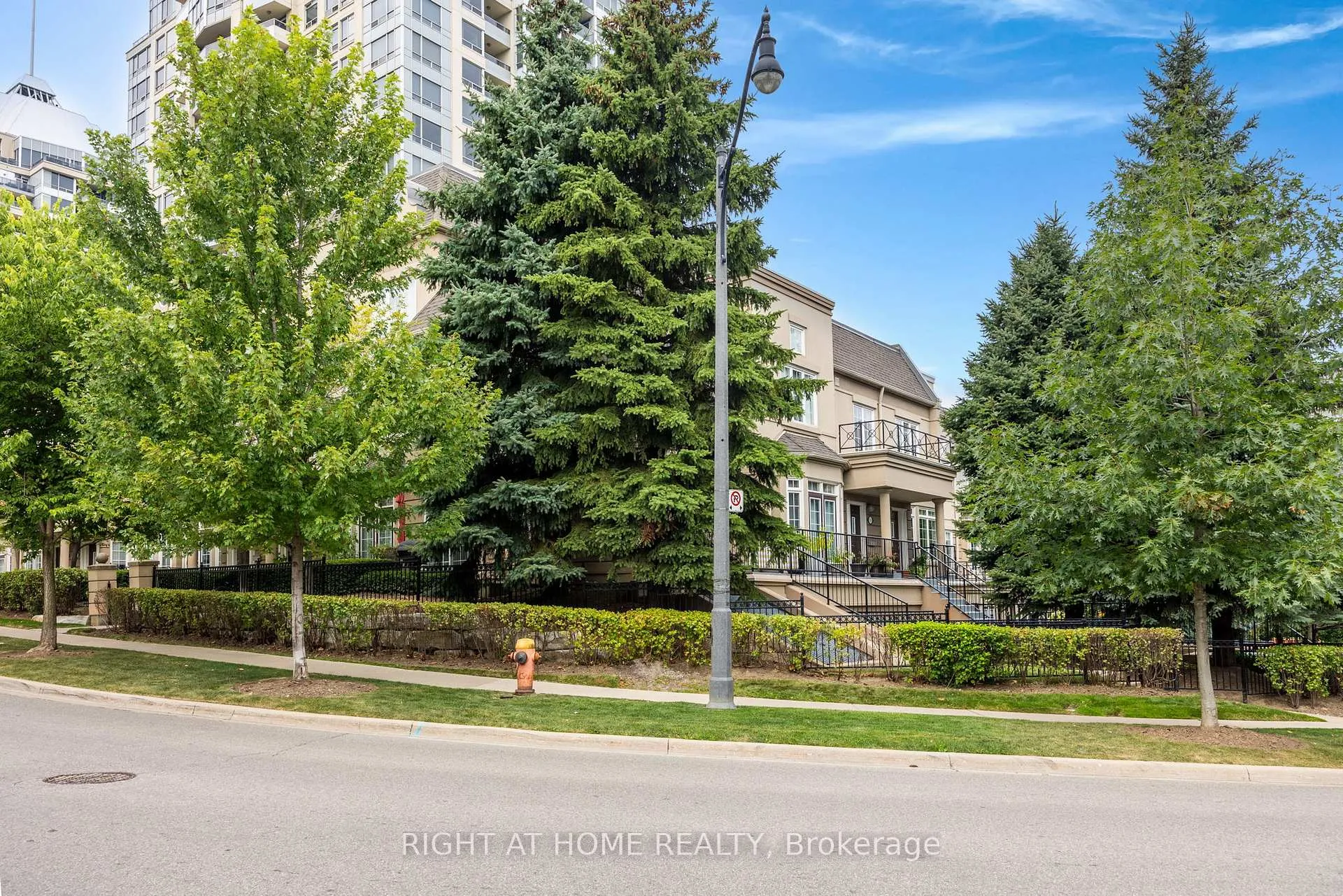 Photo 33 of Unit TH15, 8 Rean Drive, North York, Bayview Village — HOMEH