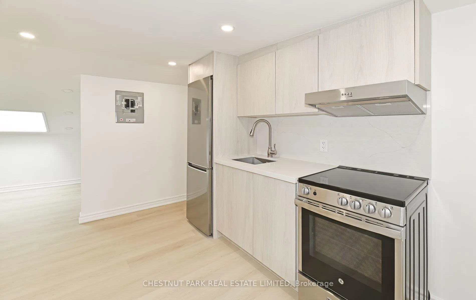 Photo 2 of Unit 6, 171 King Street E, Toronto, Waterfront Communities — HOMEH