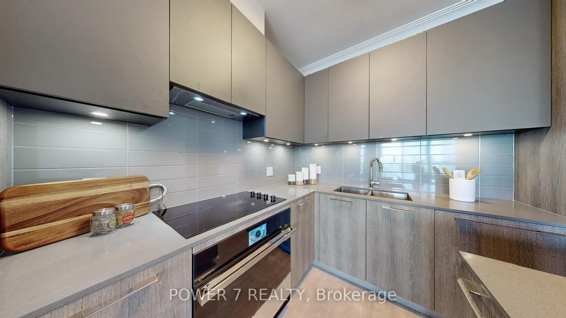 Photo 10 of Unit 1706, 18 Water Walk Drive, Markham, Unionville — HOMEH