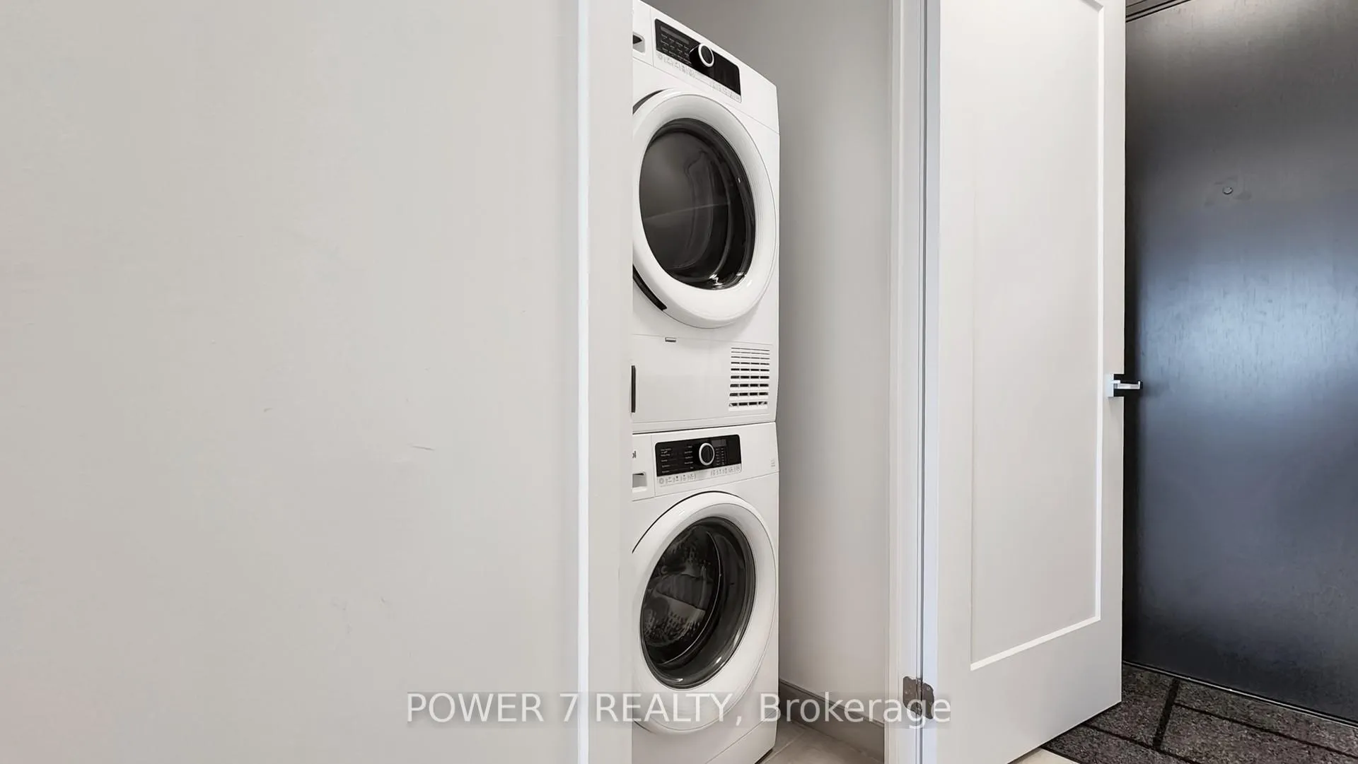Photo 26 of Unit 1706, 18 Water Walk Drive, Markham, Unionville — HOMEH