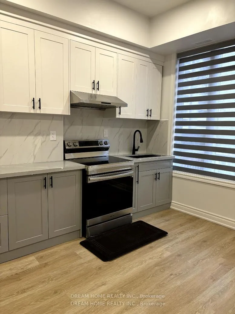 Photo 3 of Unit 202, 337 Mutual Street, Toronto, Church-Yonge Corridor — HOMEH