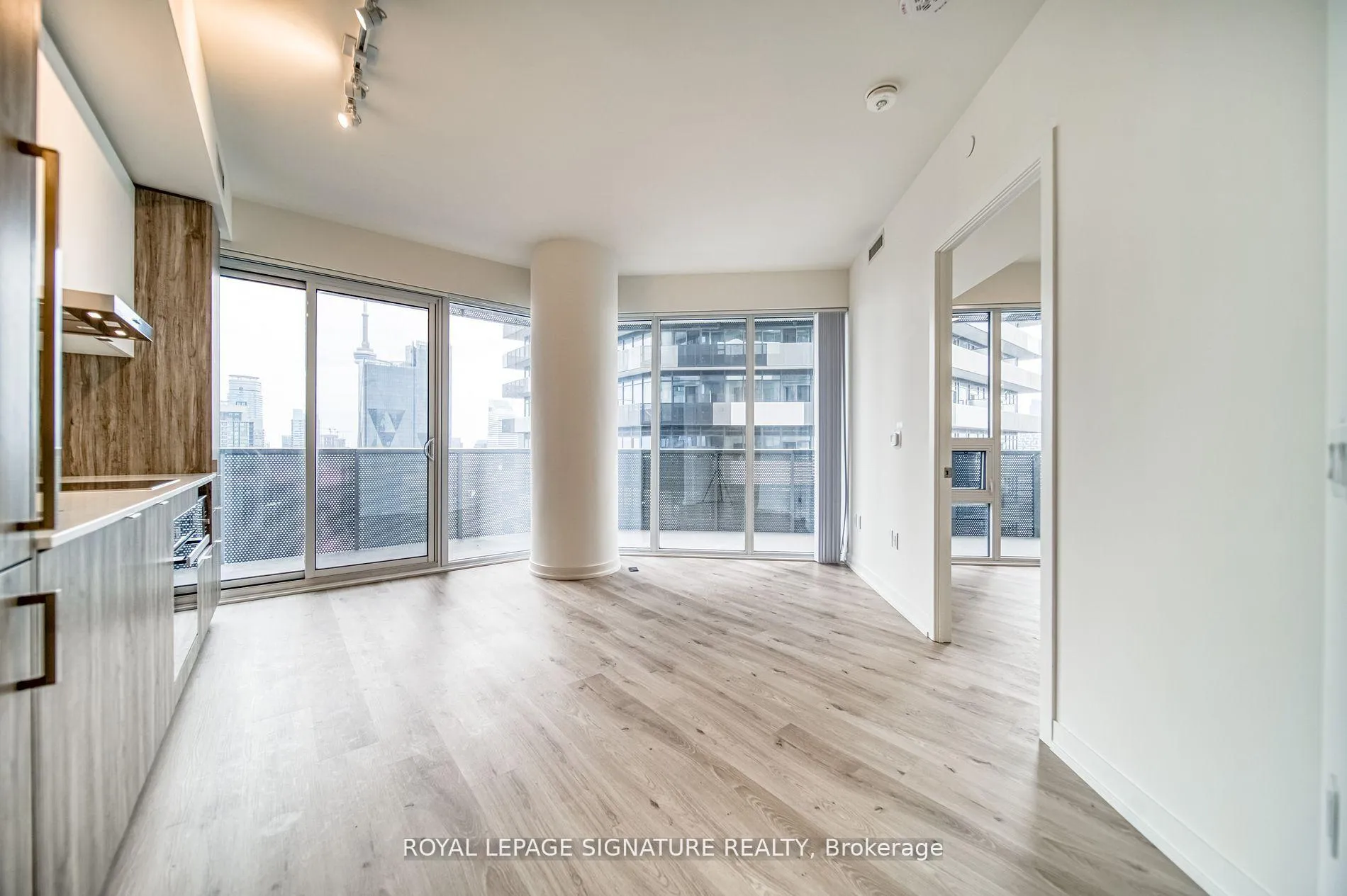 Photo 4 of Unit 5111, 138 Downes Street, Toronto, Waterfront Communities — HOMEH
