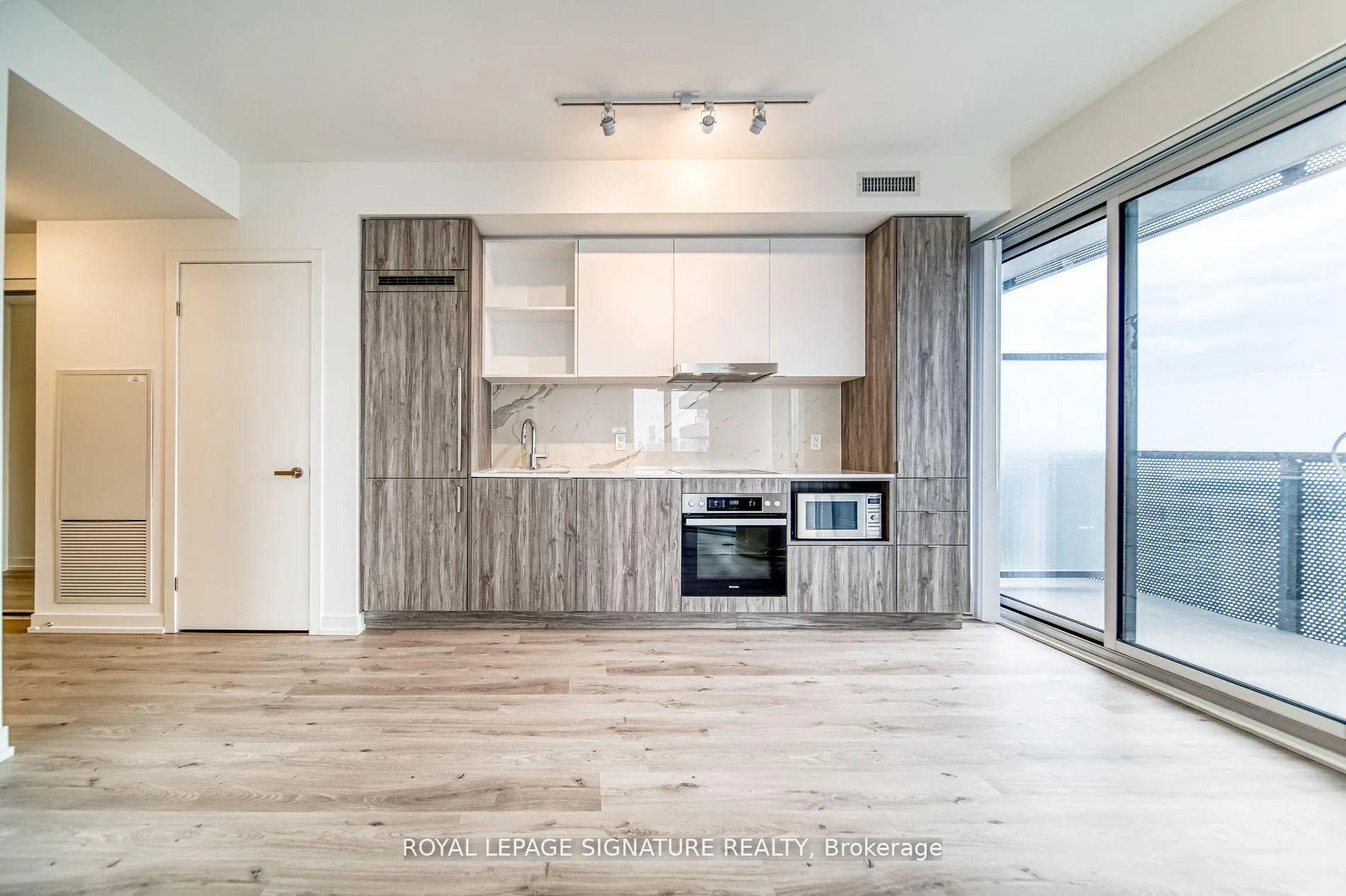 Photo 5 of Unit 5111, 138 Downes Street, Toronto, Waterfront Communities — HOMEH