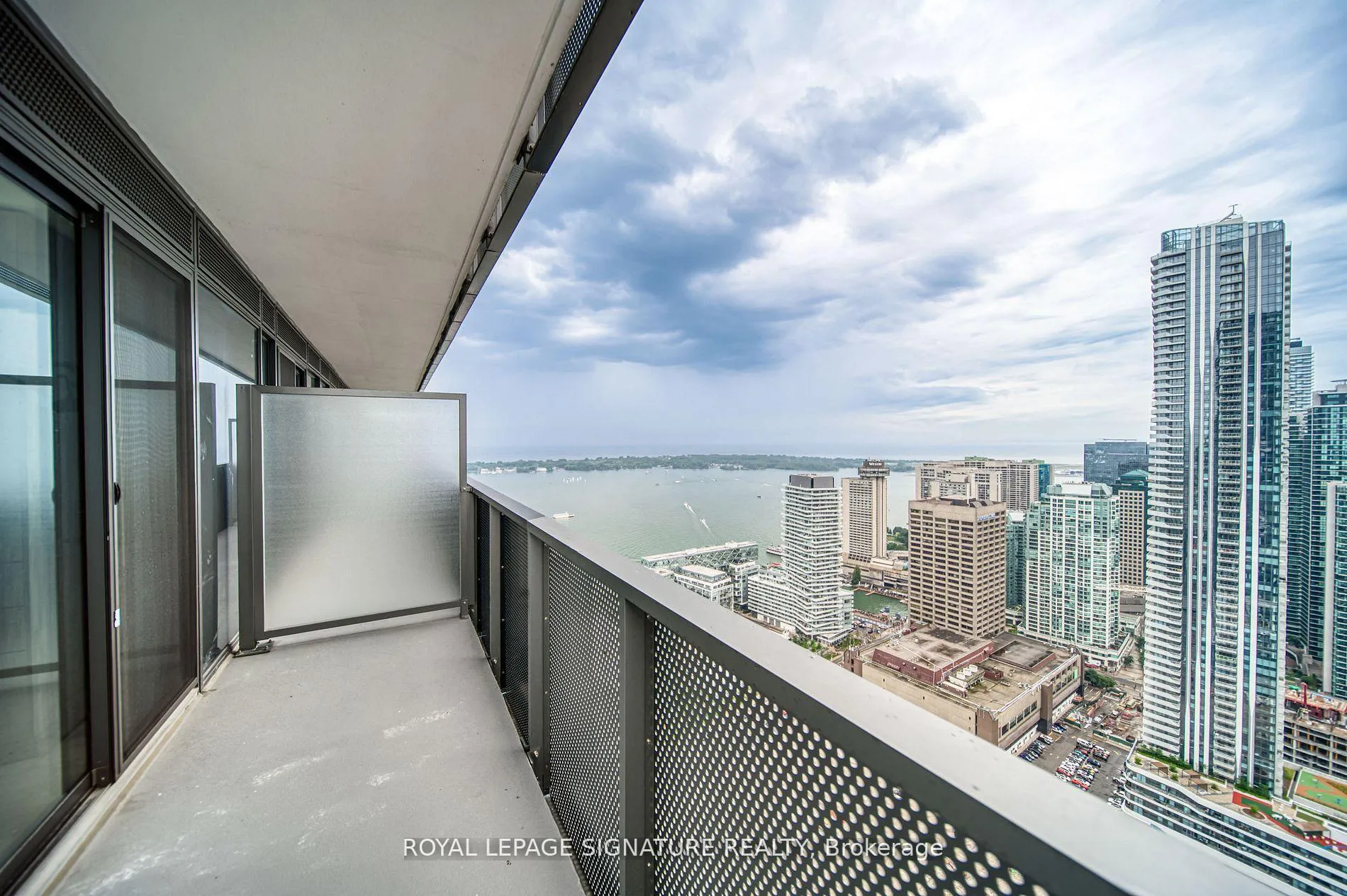 Photo 14 of Unit 5111, 138 Downes Street, Toronto, Waterfront Communities — HOMEH