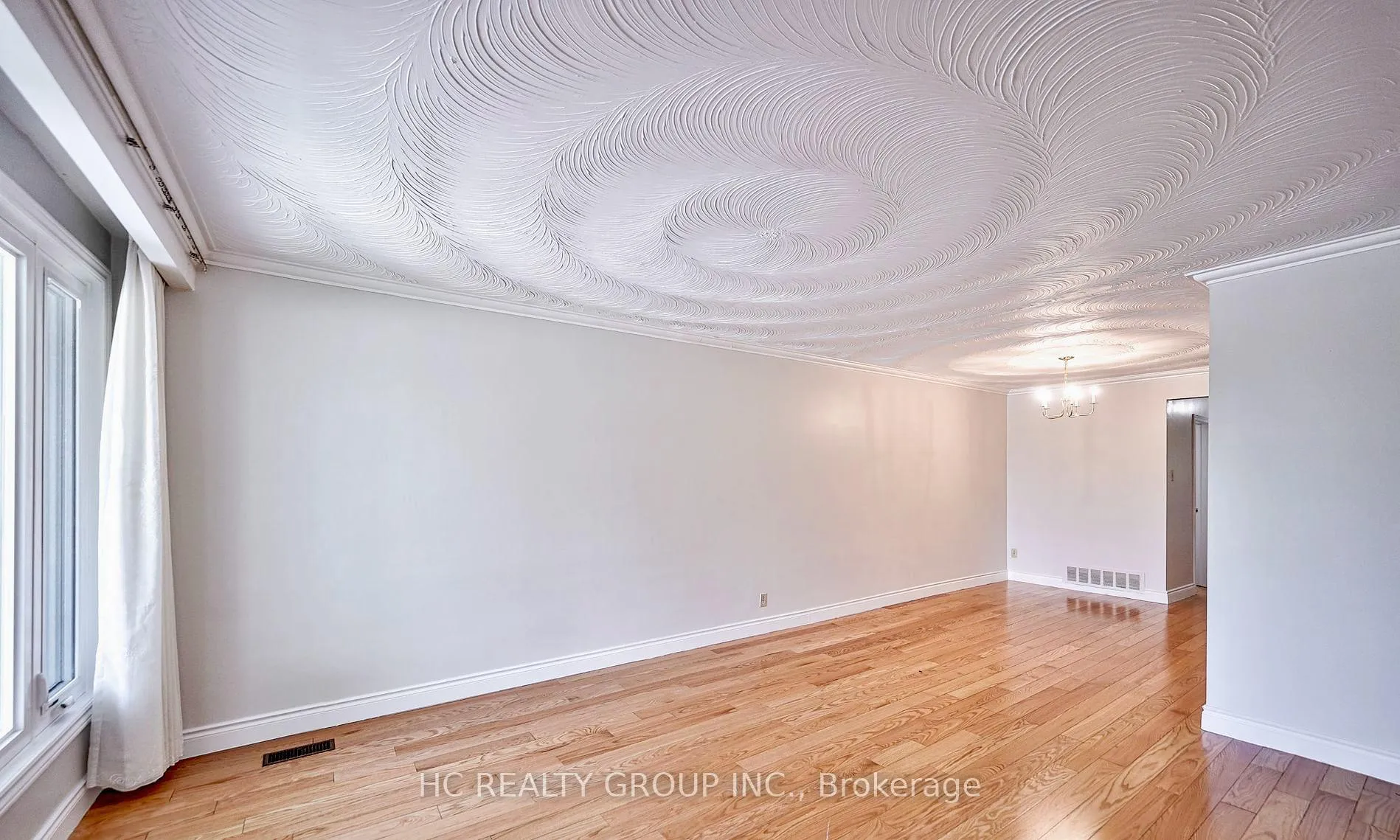 Photo 8 of Unit Upper, 20 Greyhound Drive, North York, Bayview Woods-Steeles — HOMEH
