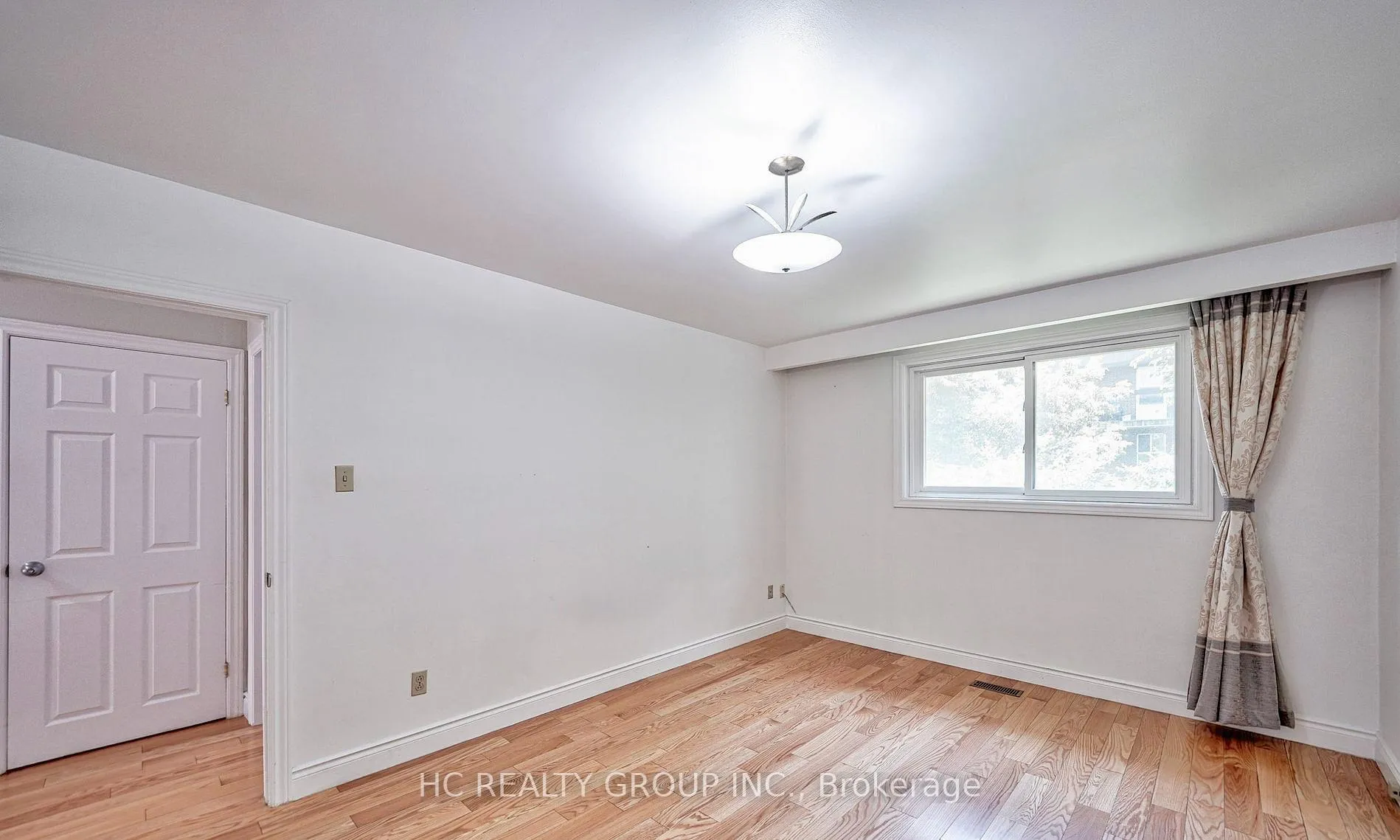 Photo 14 of Unit Upper, 20 Greyhound Drive, North York, Bayview Woods-Steeles — HOMEH