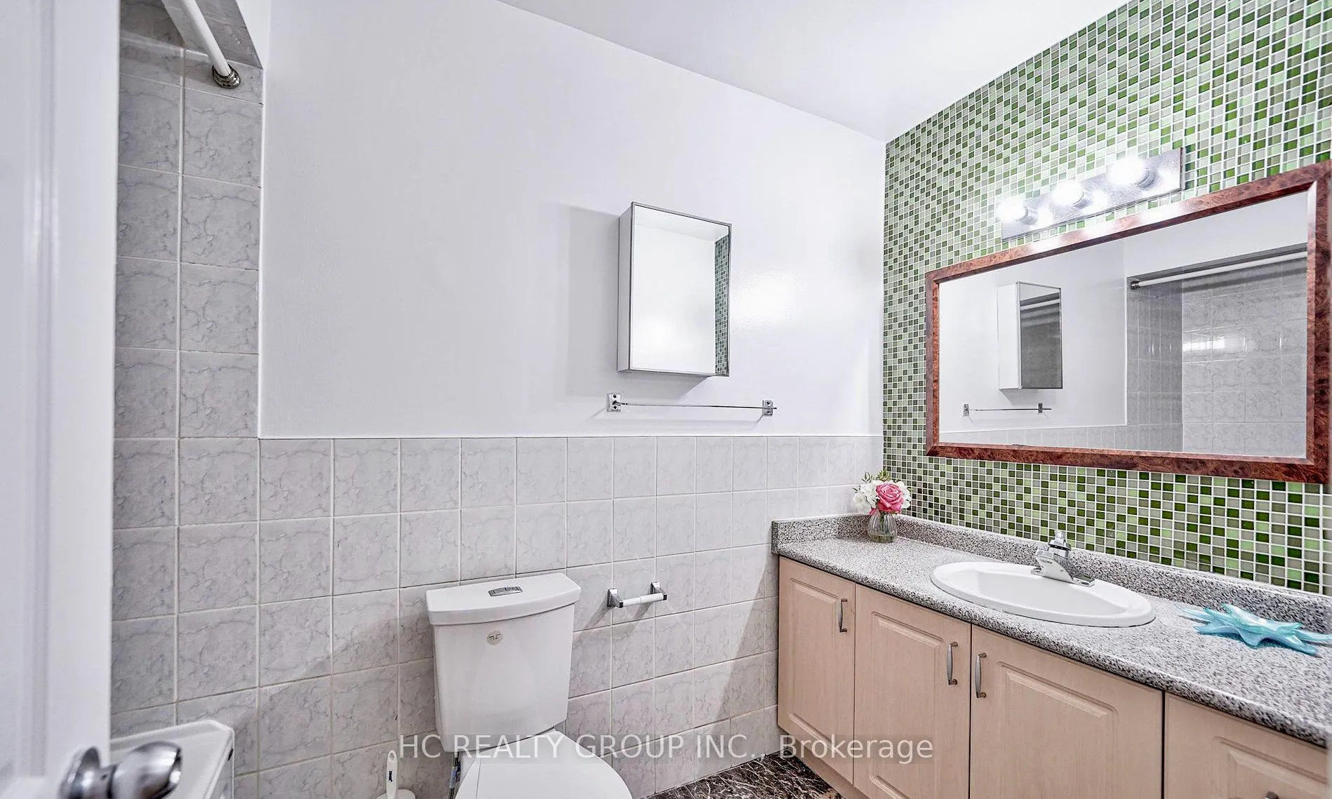 Photo 21 of Unit Upper, 20 Greyhound Drive, North York, Bayview Woods-Steeles — HOMEH