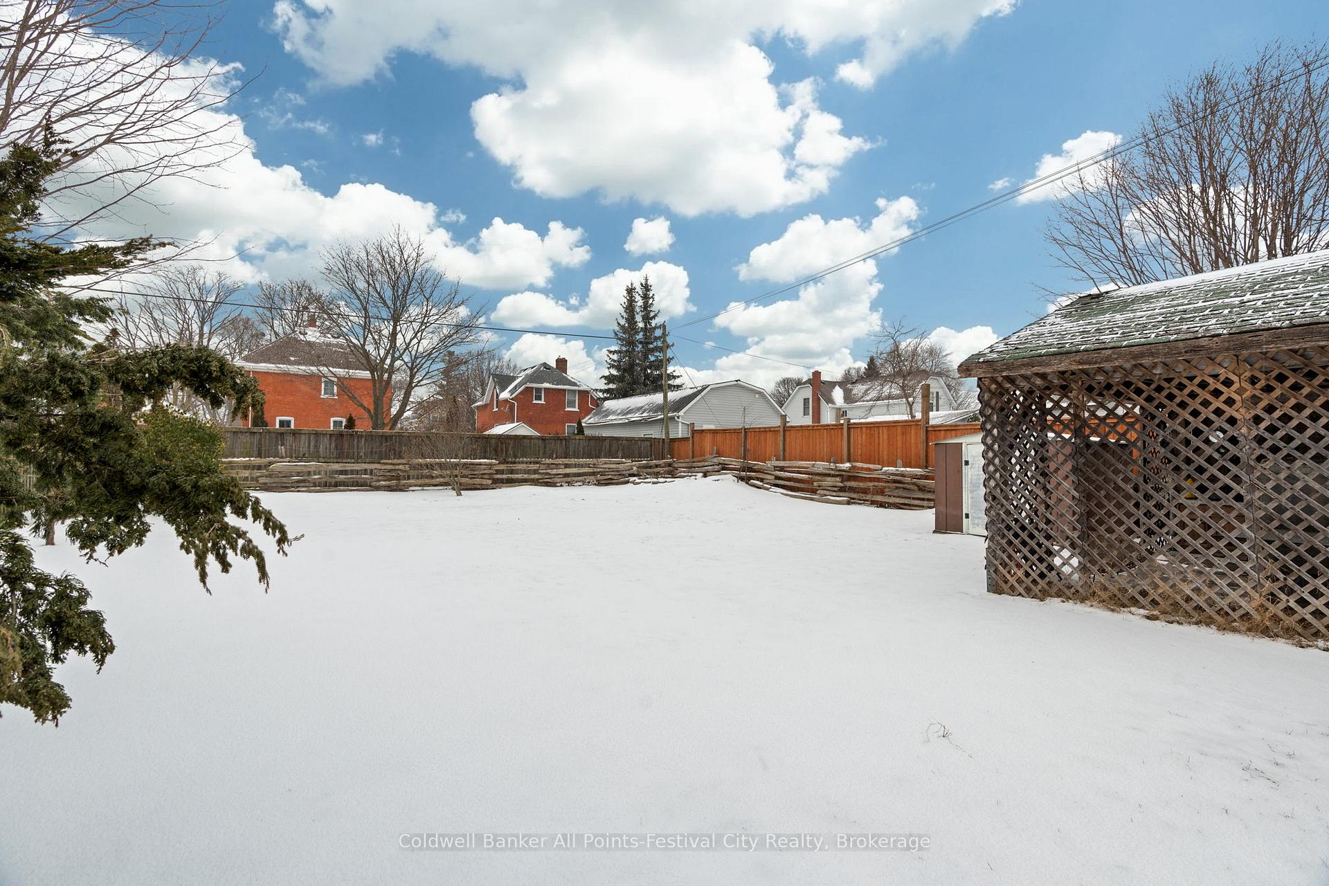 Photo 12 of 130 South Street S, Goderich, Goderich (Town) — HOMEH