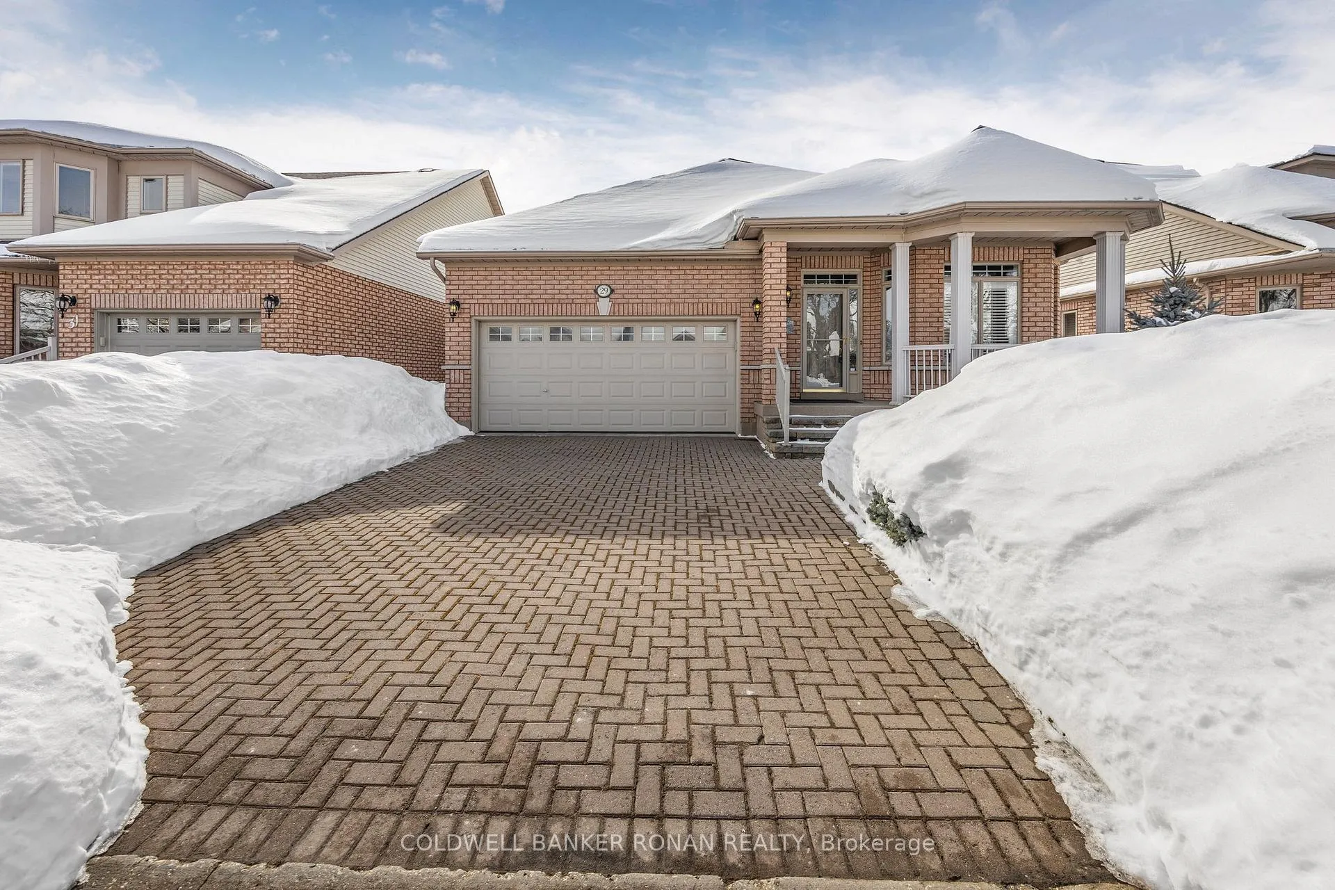 Front of 29 Briar Gate Way