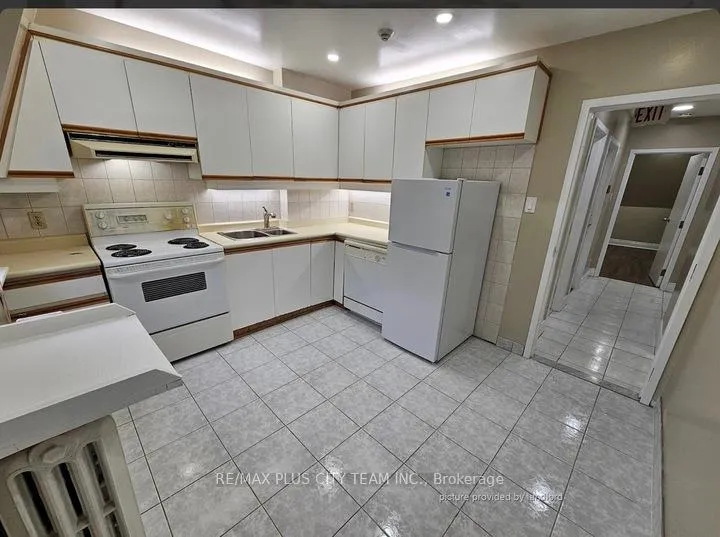 Photo 1 of Unit 3, 18 Dundonald Street, Toronto, Church-Yonge Corridor — HOMEH