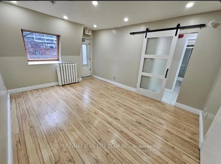 Photo 4 of Unit 3, 18 Dundonald Street, Toronto, Church-Yonge Corridor — HOMEH