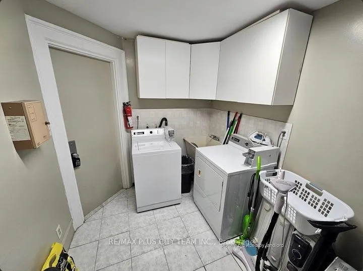 Photo 10 of Unit 3, 18 Dundonald Street, Toronto, Church-Yonge Corridor — HOMEH